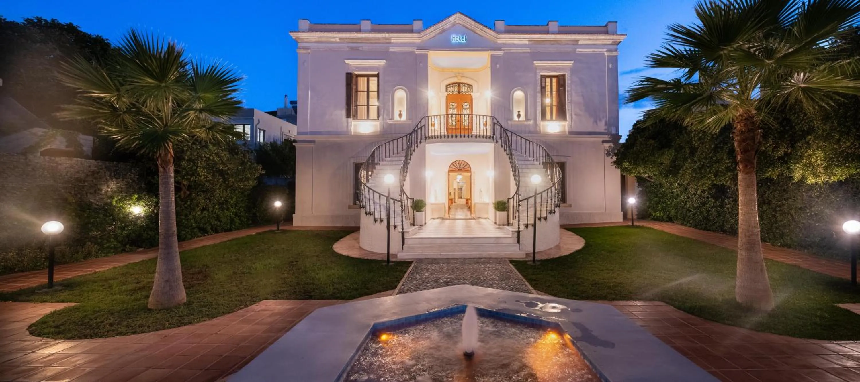 Facade/entrance in Halepa Hotel