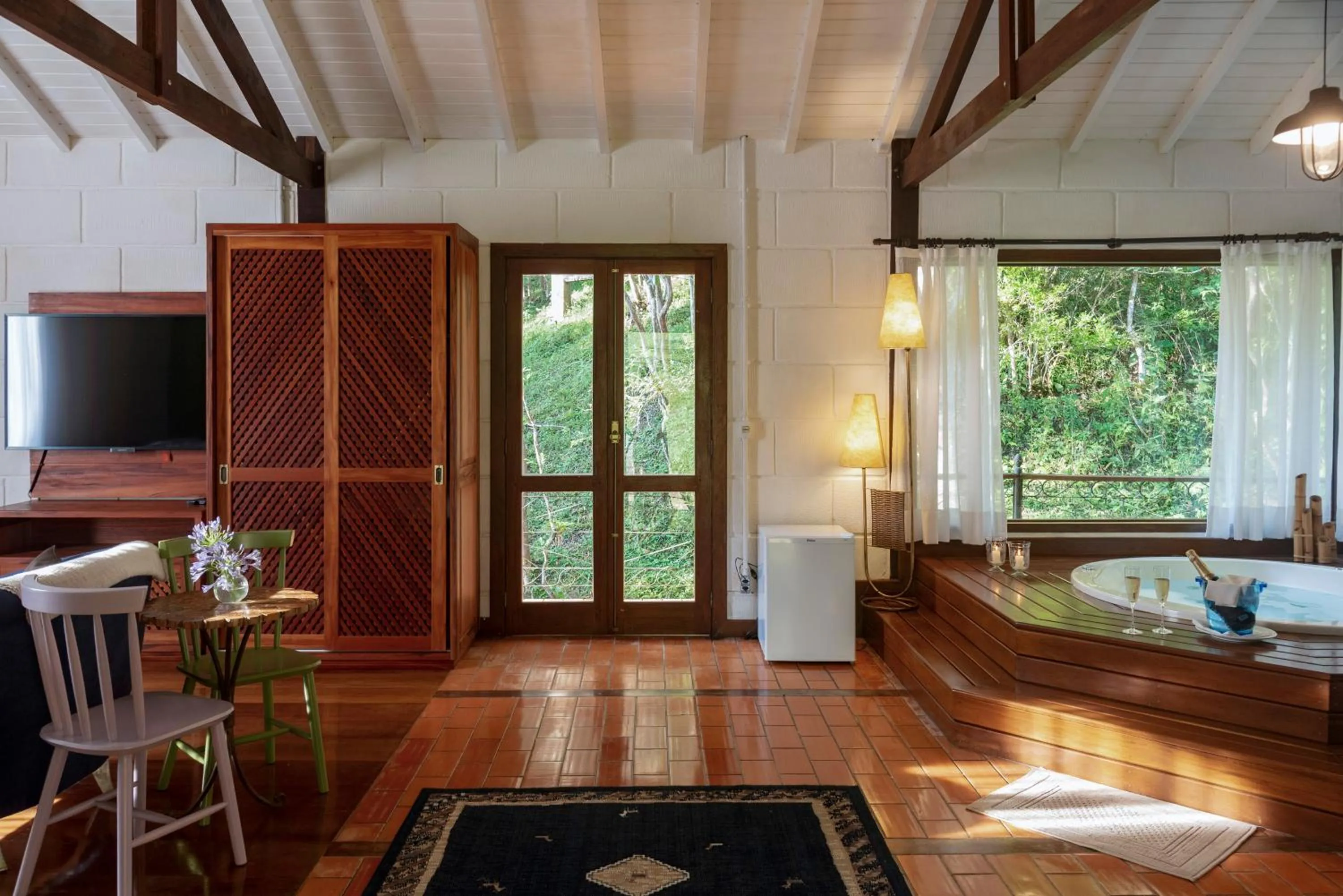 Hot Tub in Pousada Terra Crua