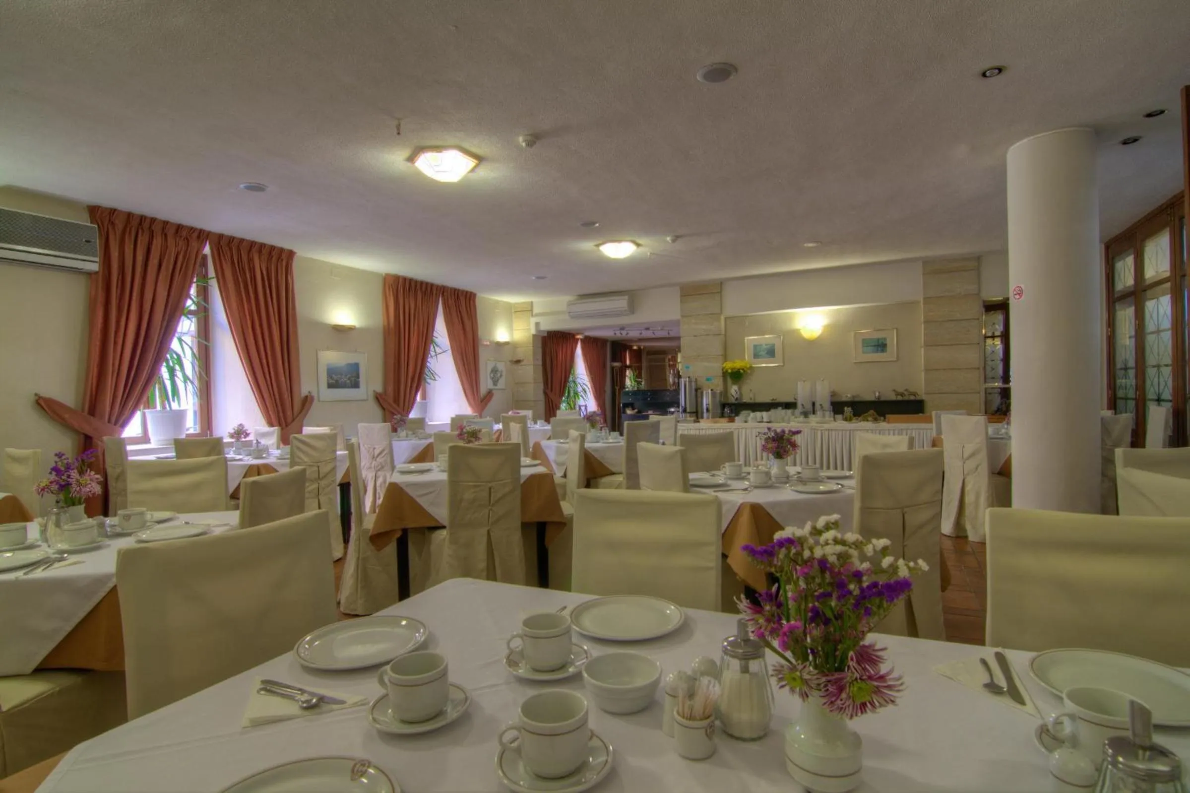 Restaurant/places to eat in Fortezza Hotel