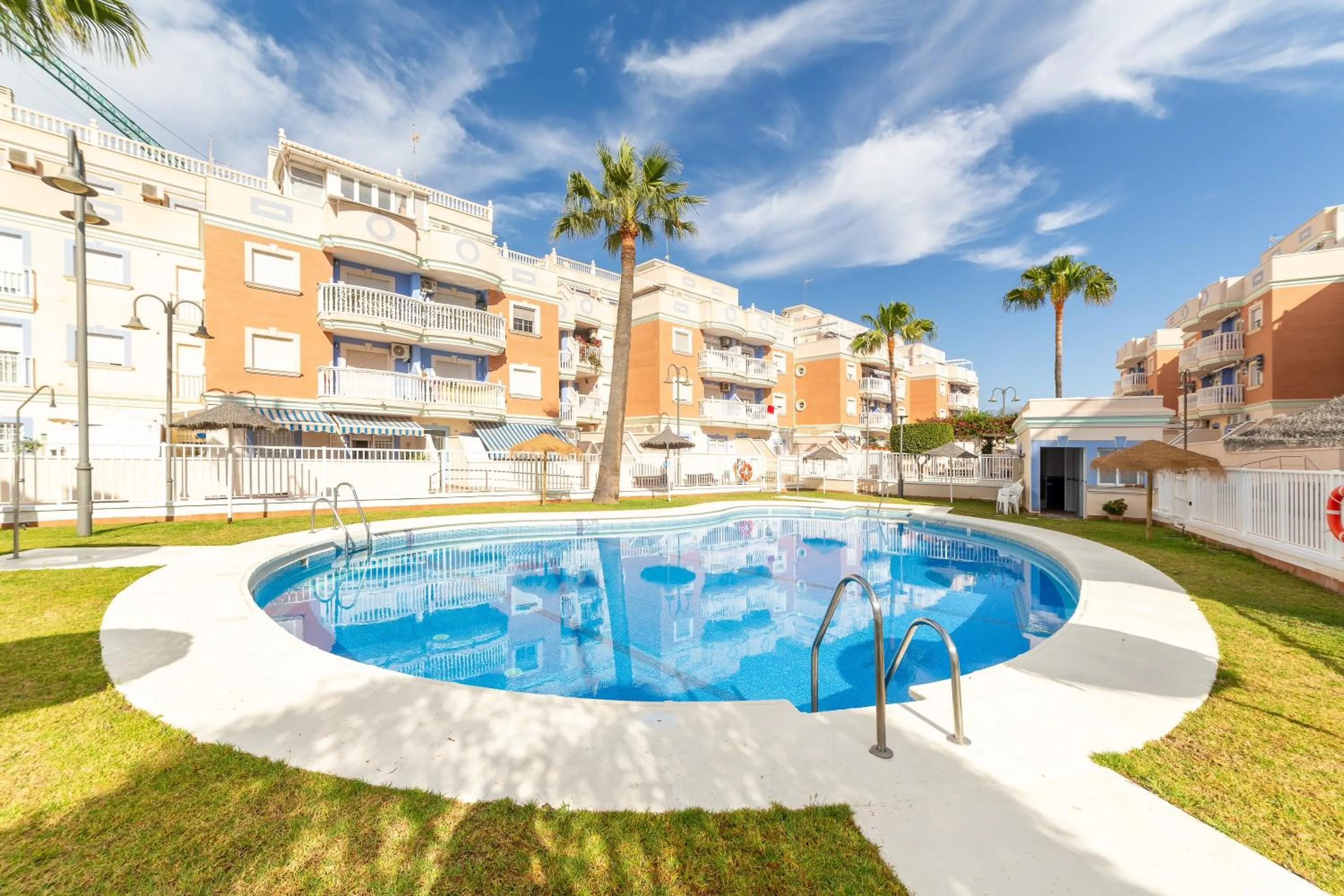 Property building in Apartamento Esbamar Vi
