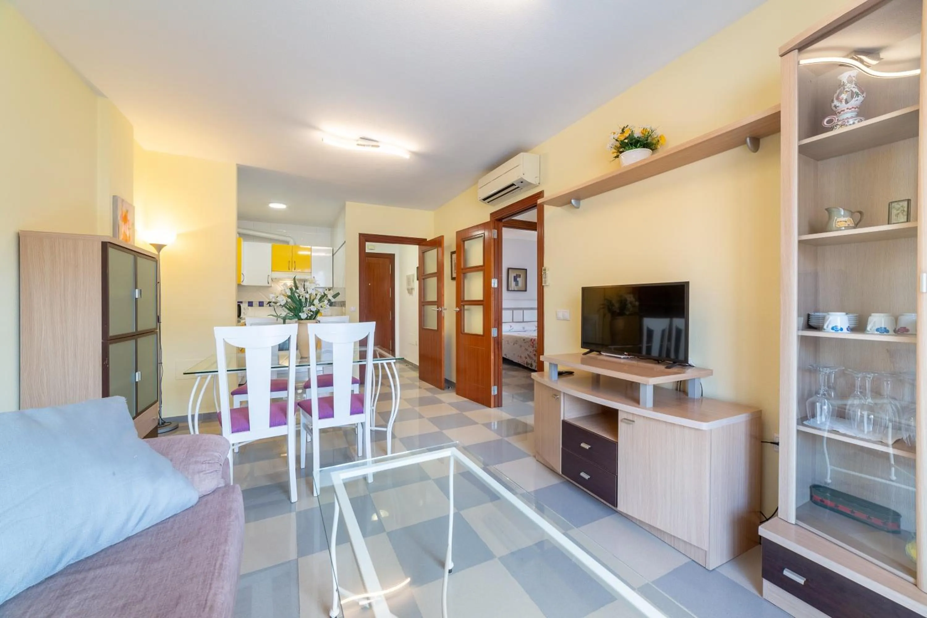 Property building in Apartamento Esbamar Vi