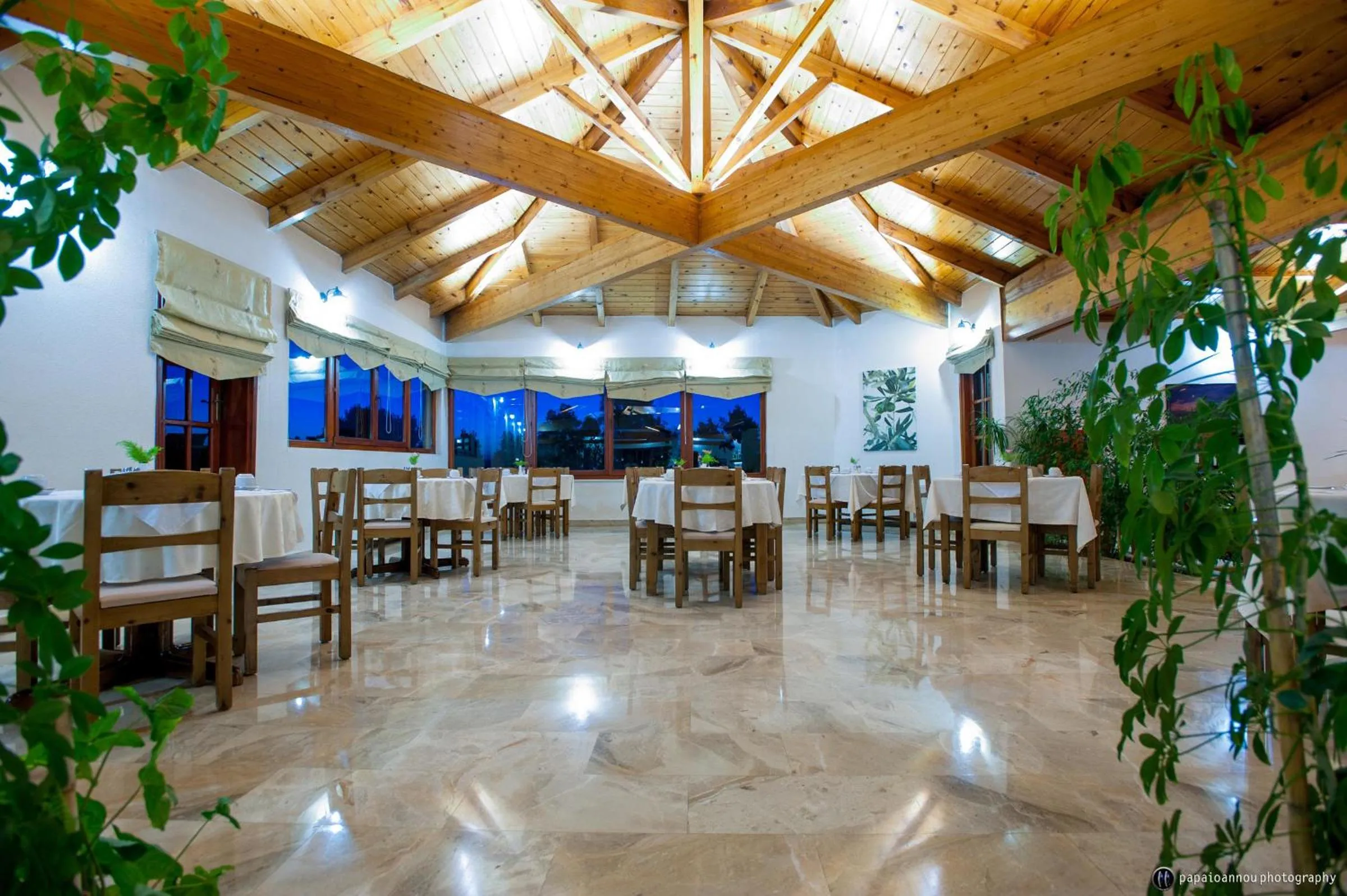 Restaurant/places to eat in Hotel Europa Olympia