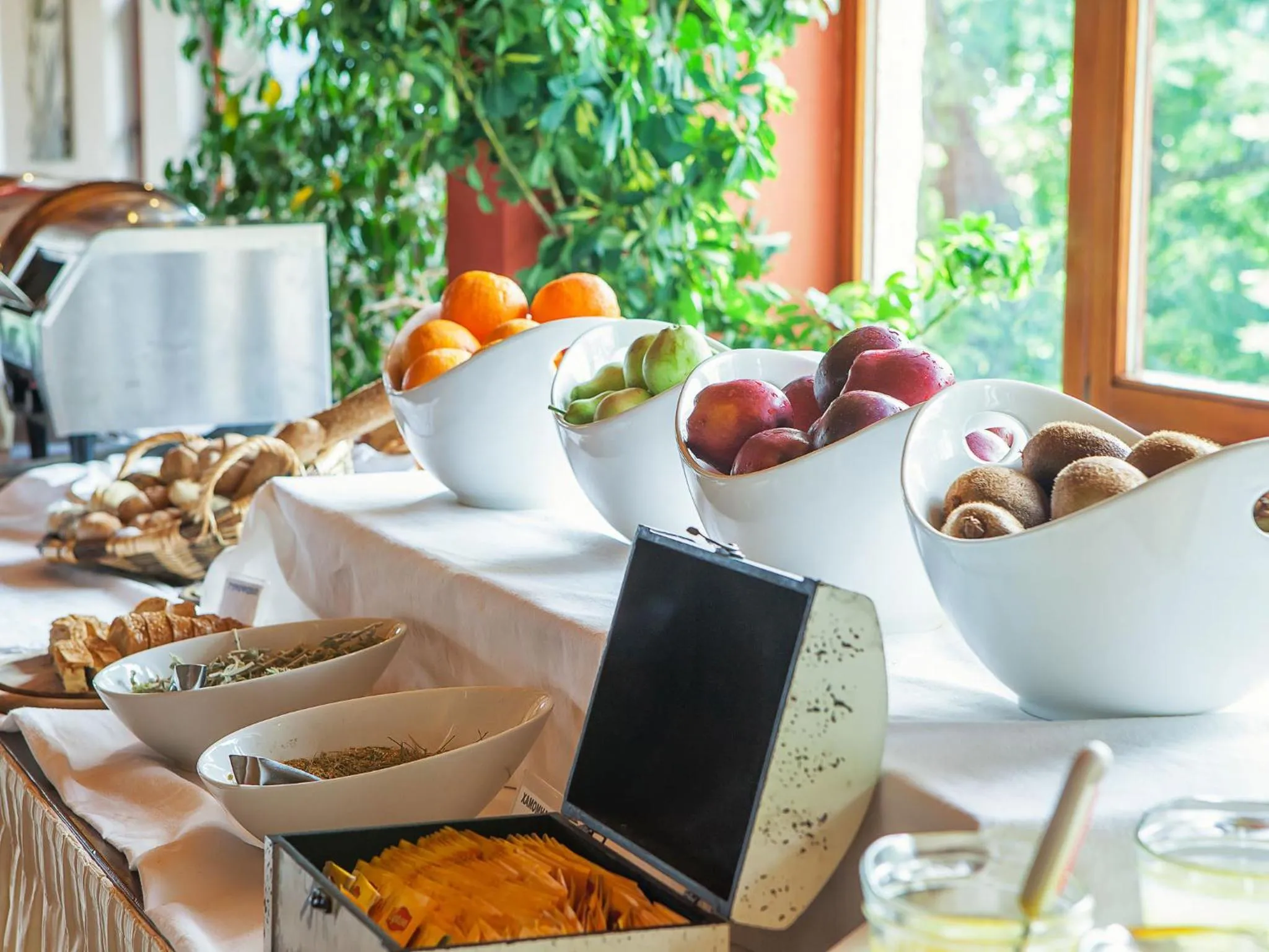 Restaurant/places to eat in Hotel Europa Olympia