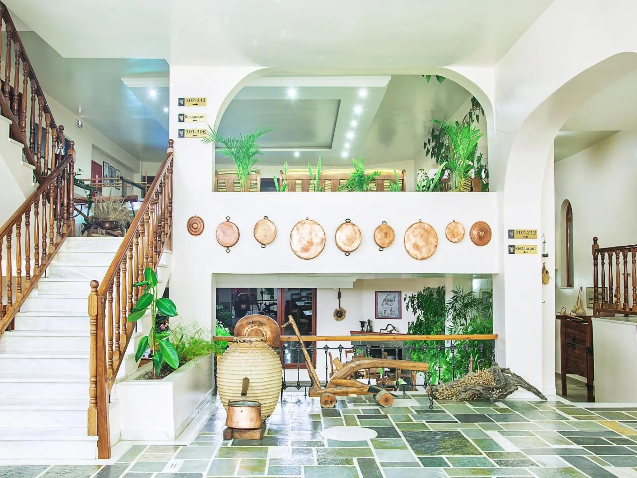 Lounge or bar in Hotel Europa Olympia