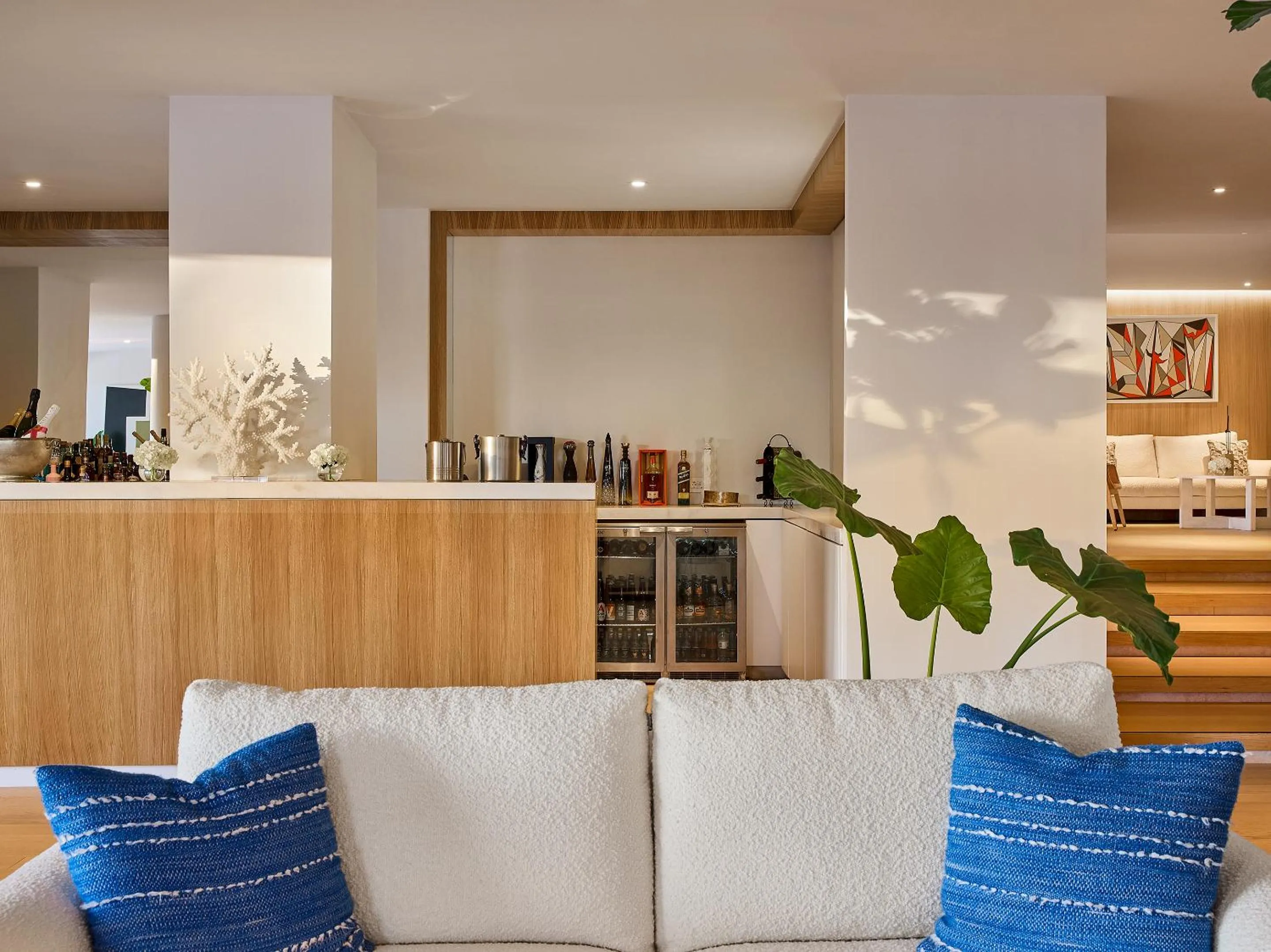 Food and drinks in Vouliagmeni Suites