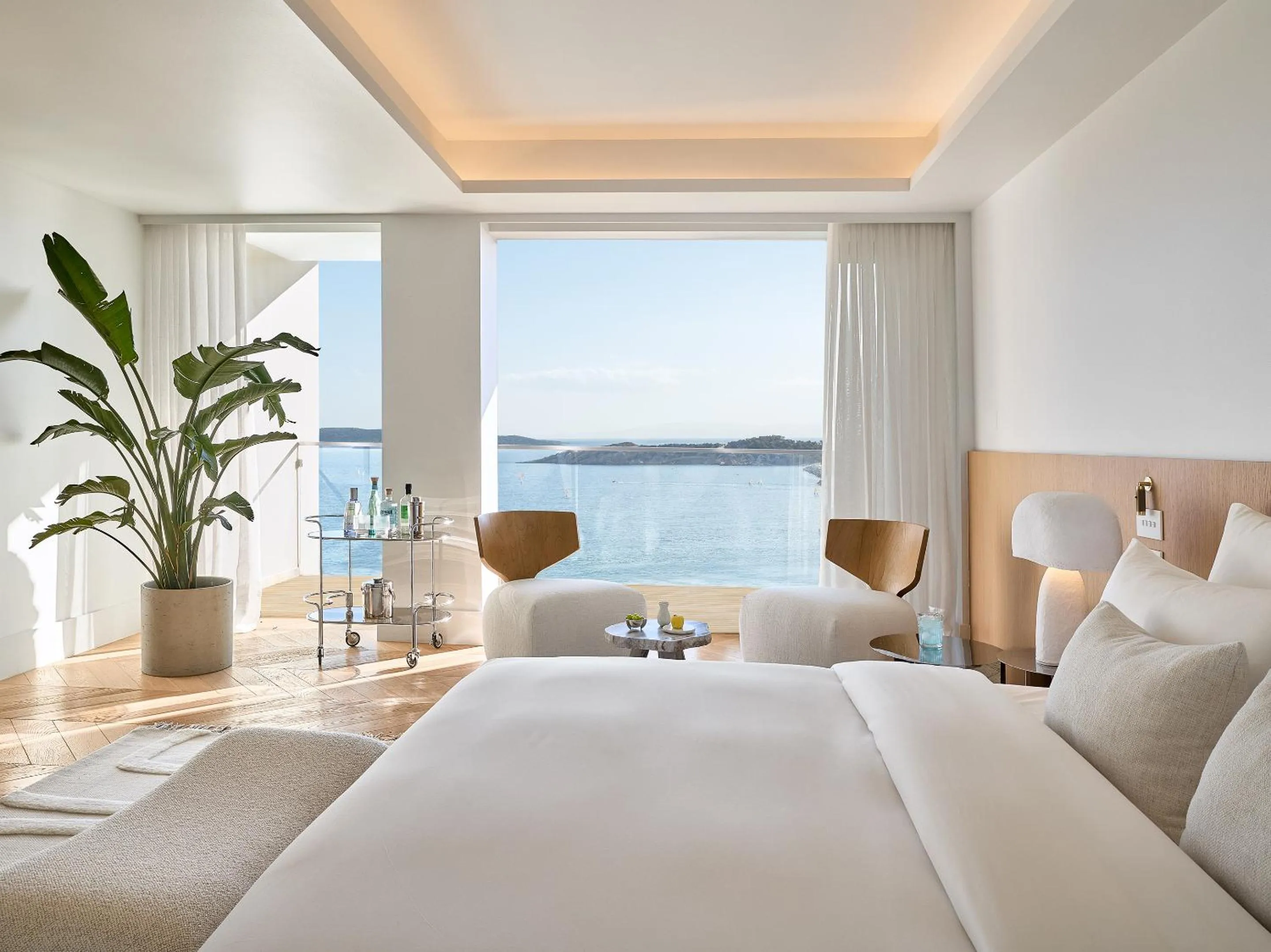 Photo of the whole room, Bed in Vouliagmeni Suites