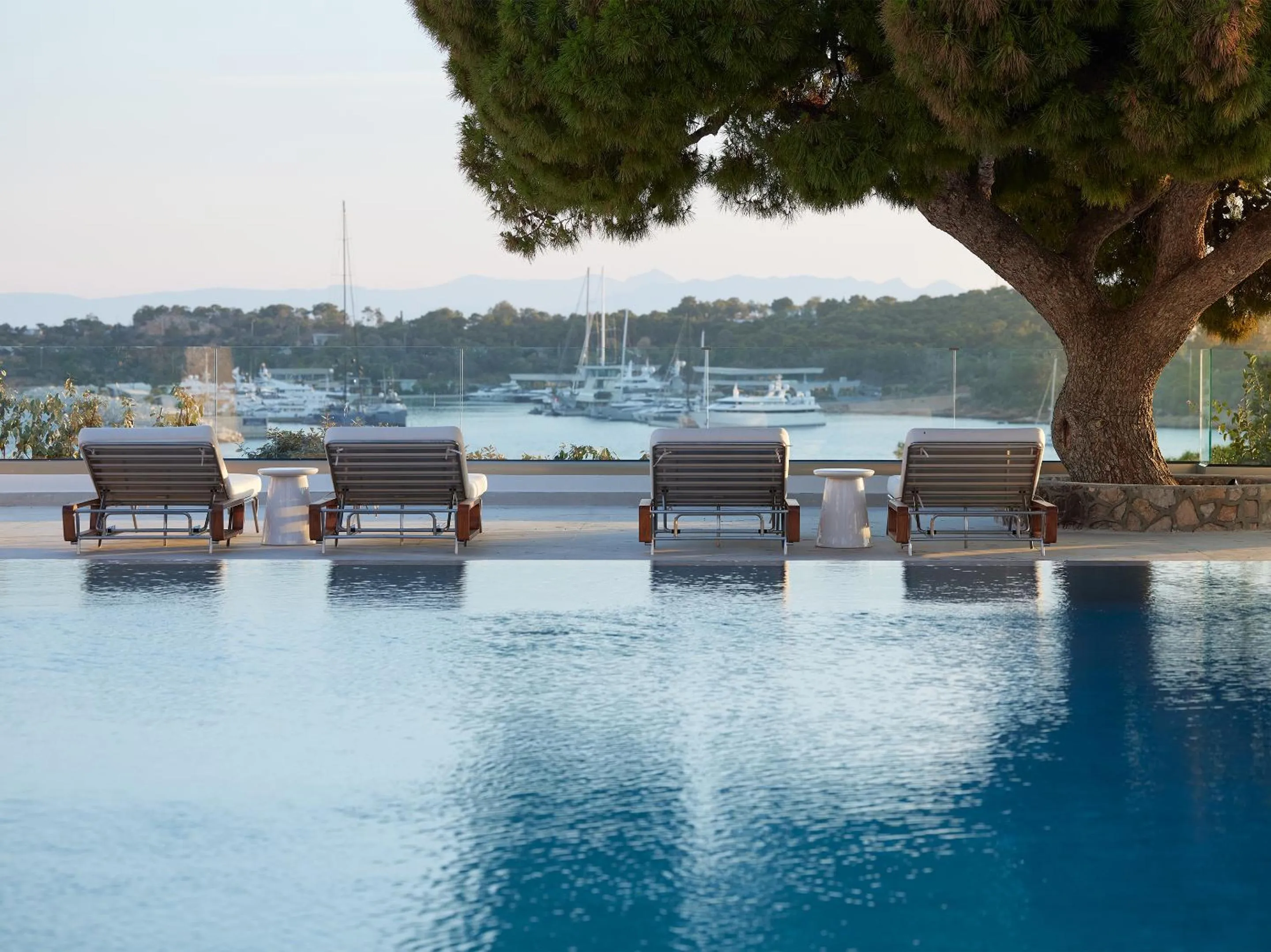 Day in Vouliagmeni Suites