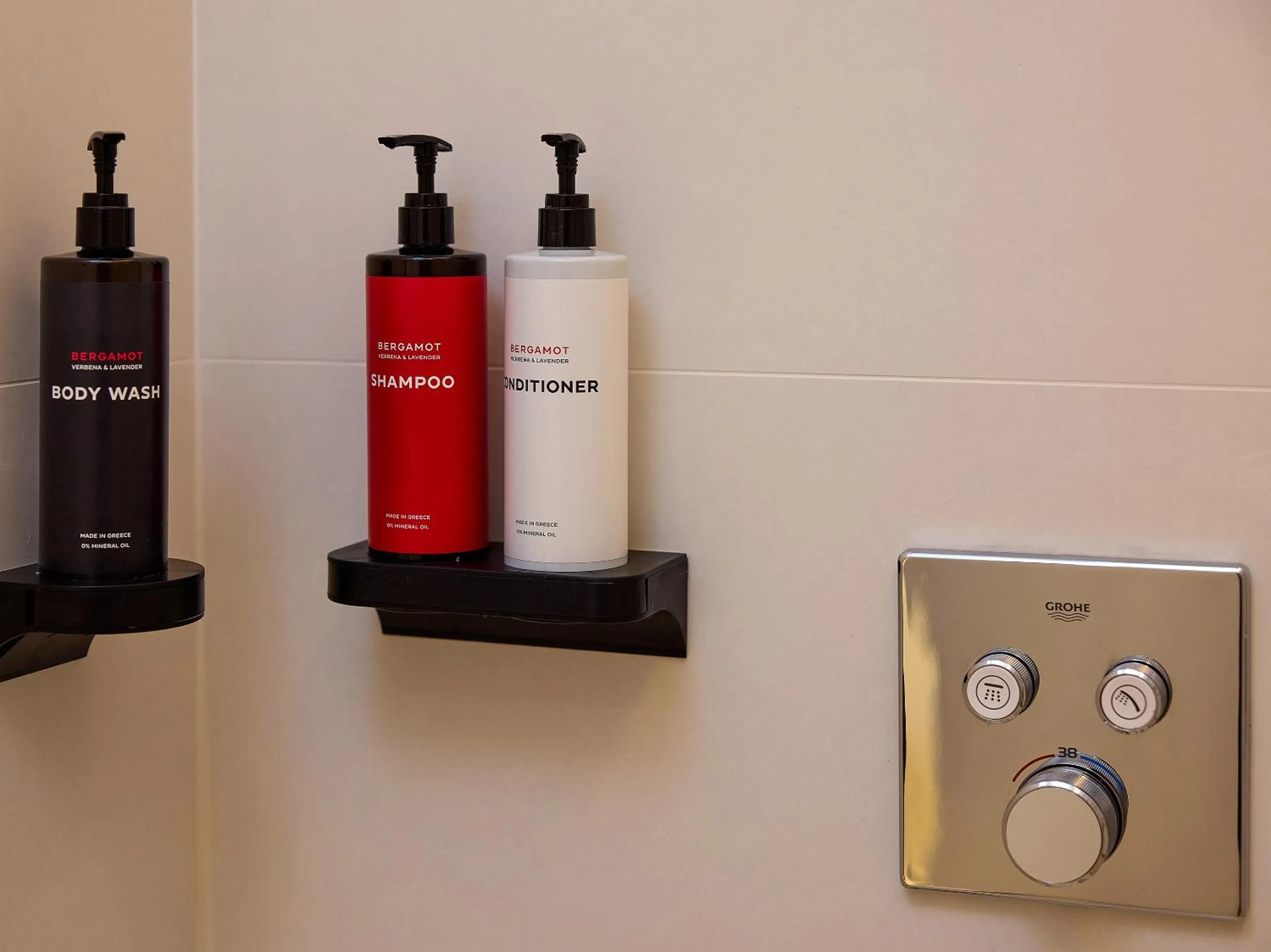 Bathroom in Vouliagmeni Suites