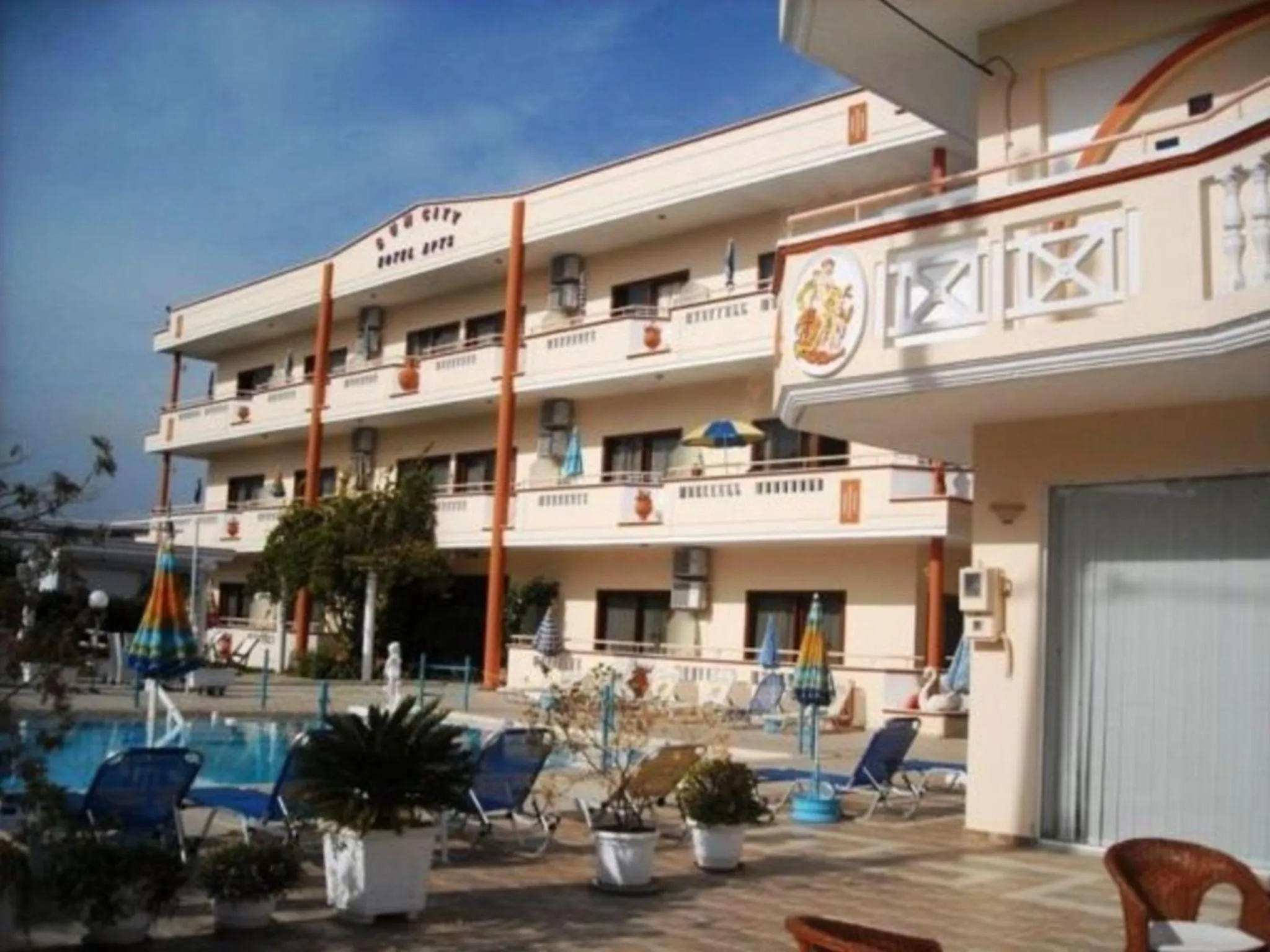 Facade/entrance in Sun City