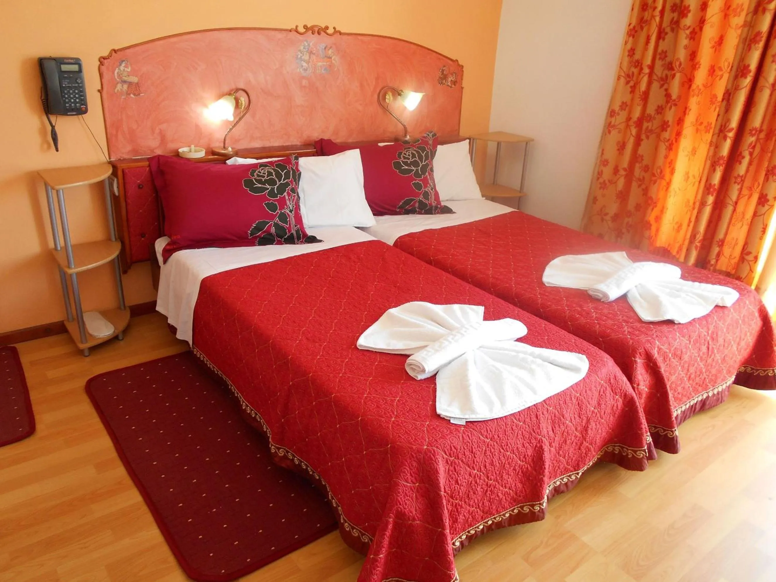 Bedroom, Bed in Sun City