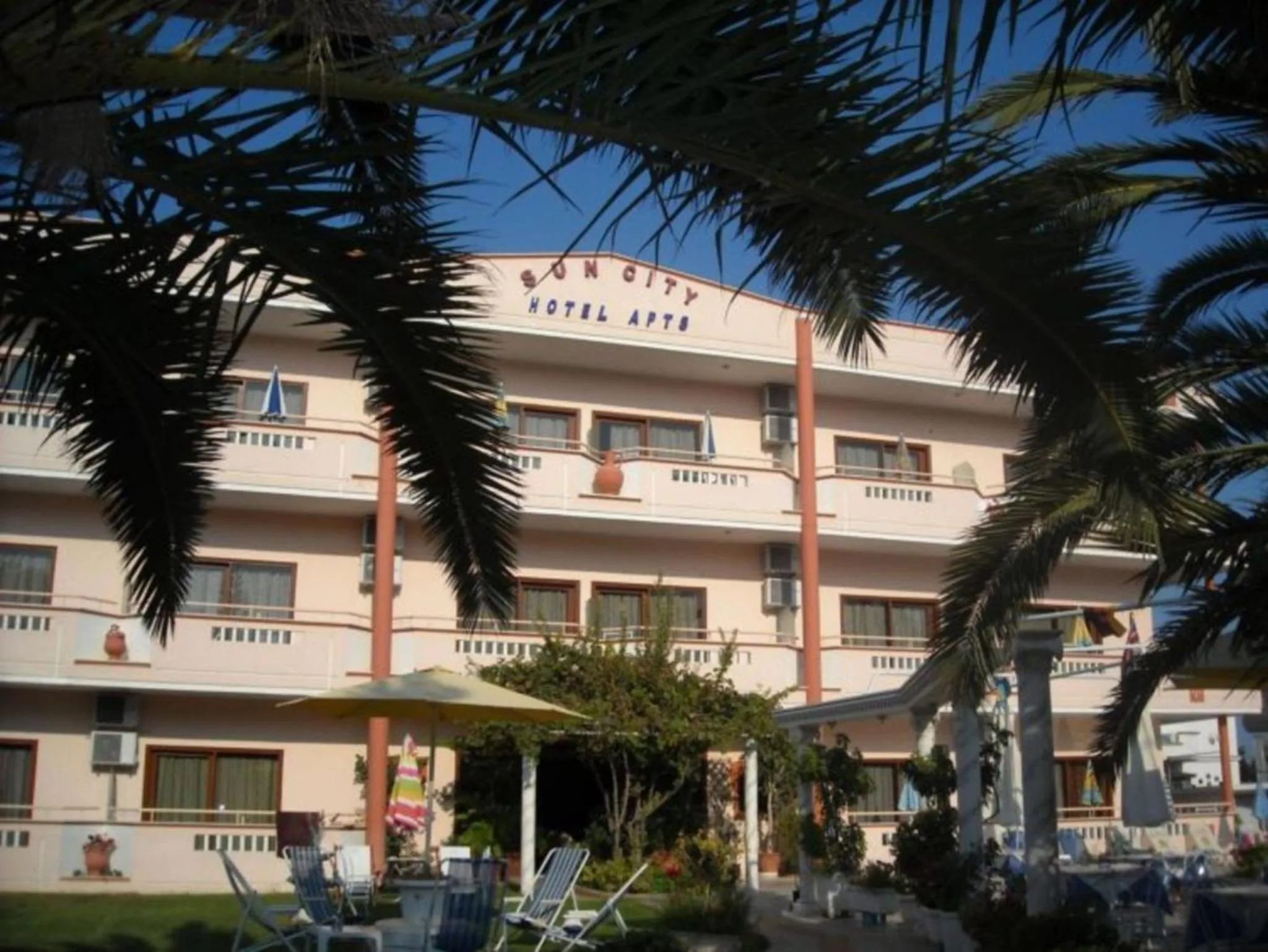 Facade/entrance in Sun City