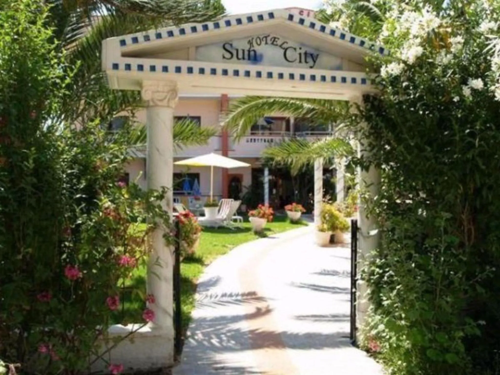 Facade/entrance in Sun City