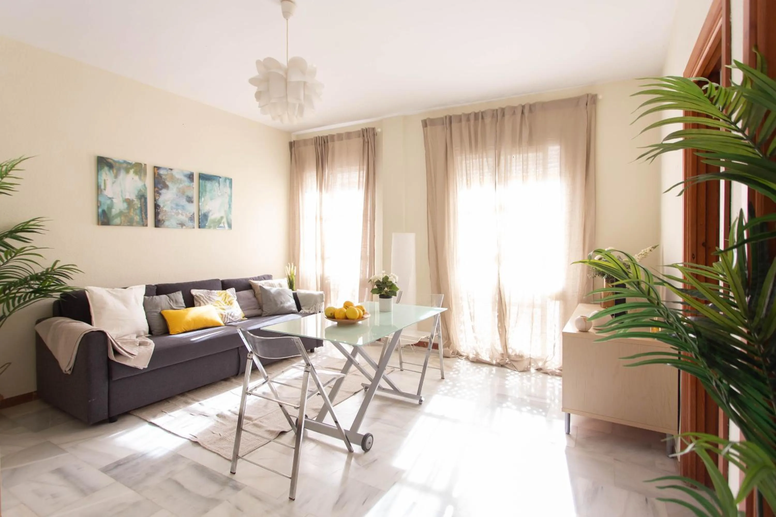 Living room in Cristo de Burgos 15
