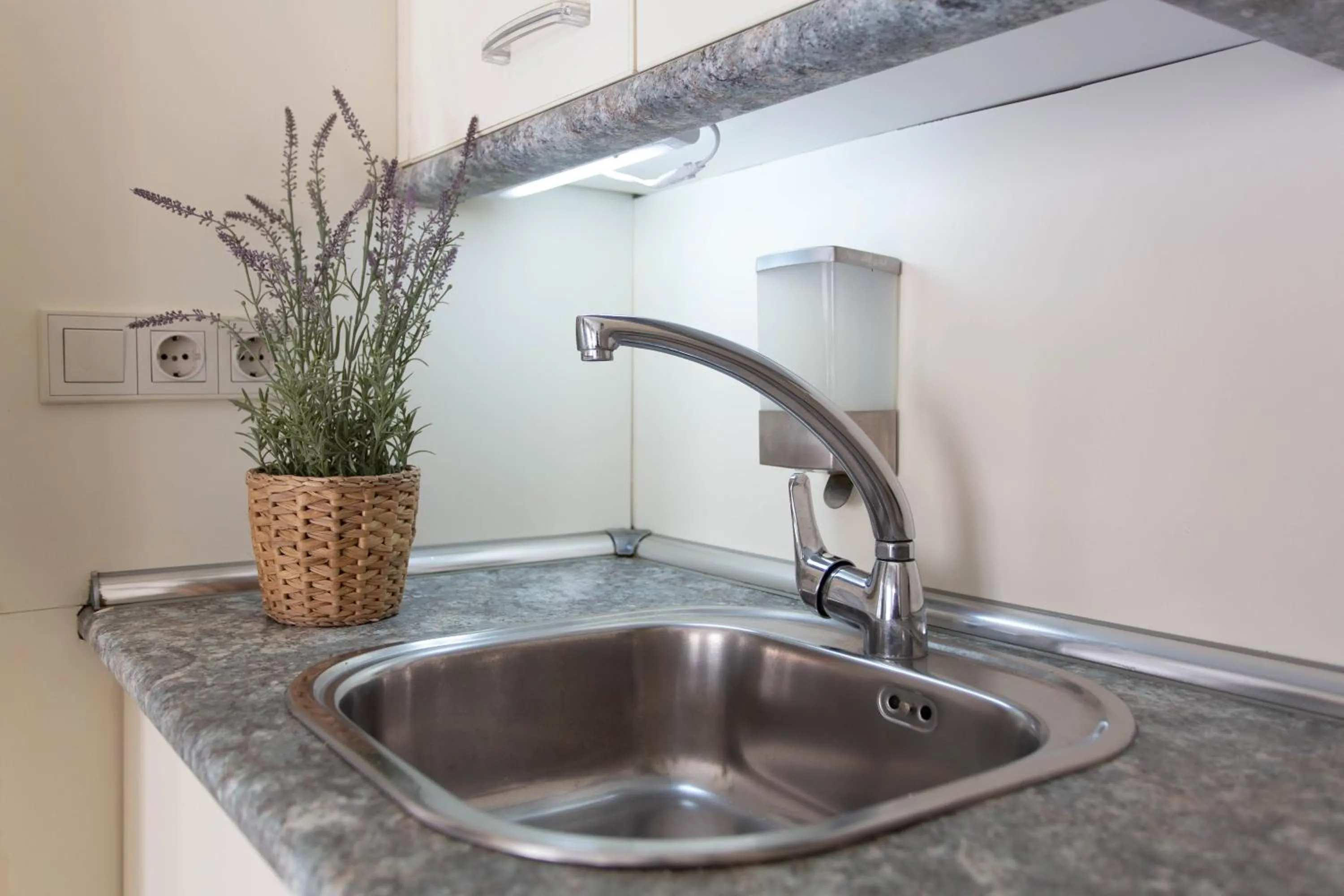 Kitchen or kitchenette in Cristo de Burgos 15