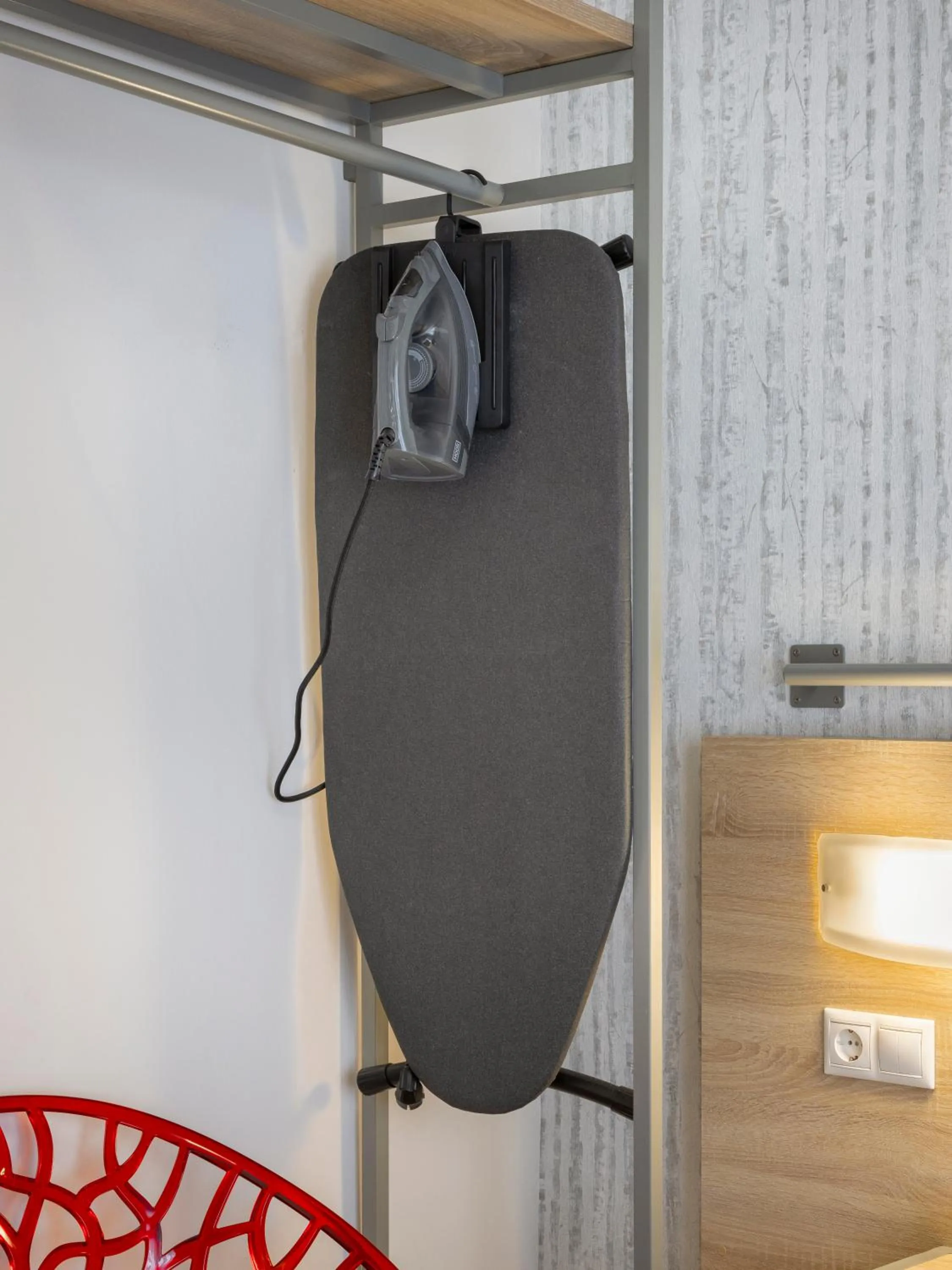 wardrobe in Pan Hotel