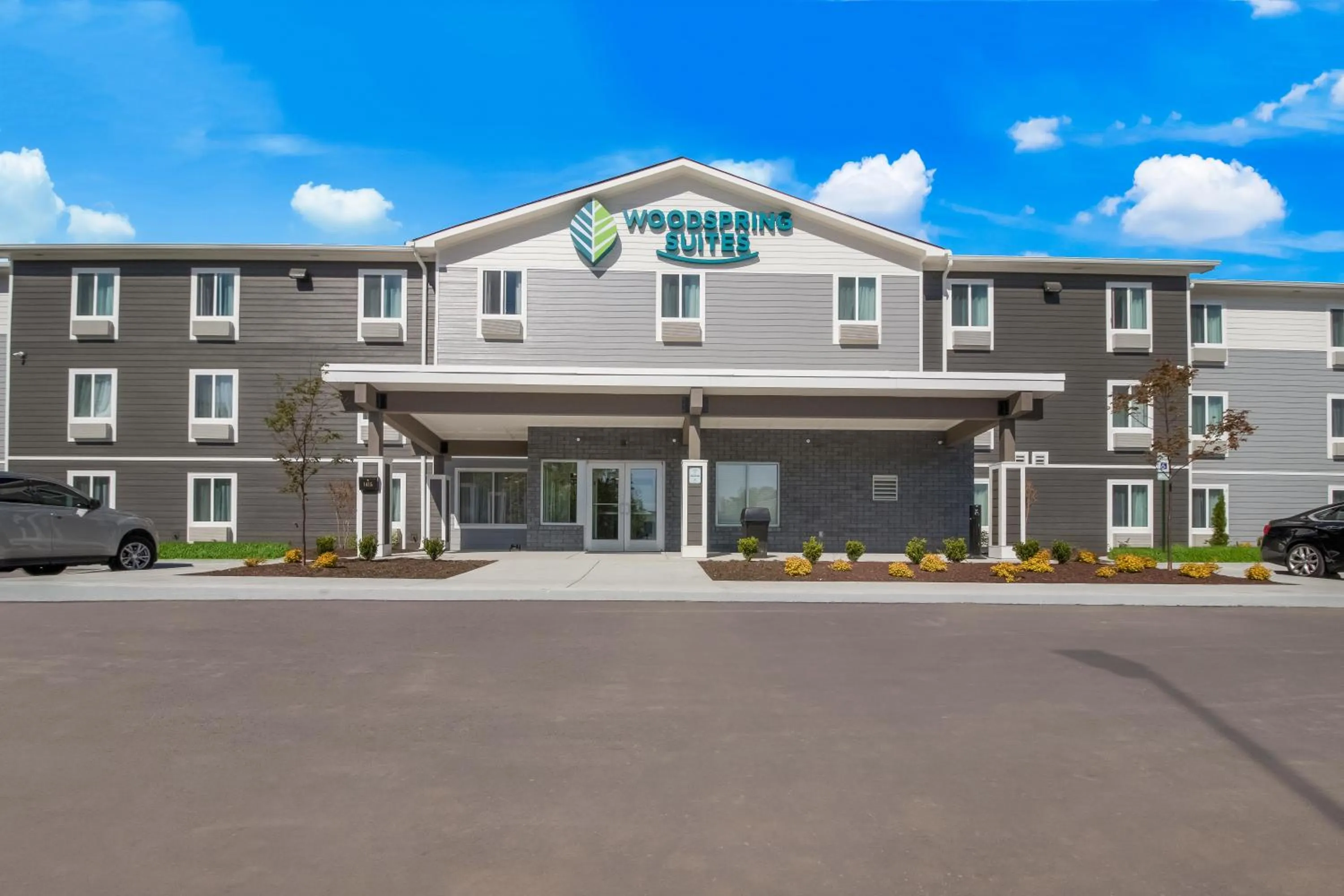 Property building in WoodSpring Suites Hermitage - Nashville Airport