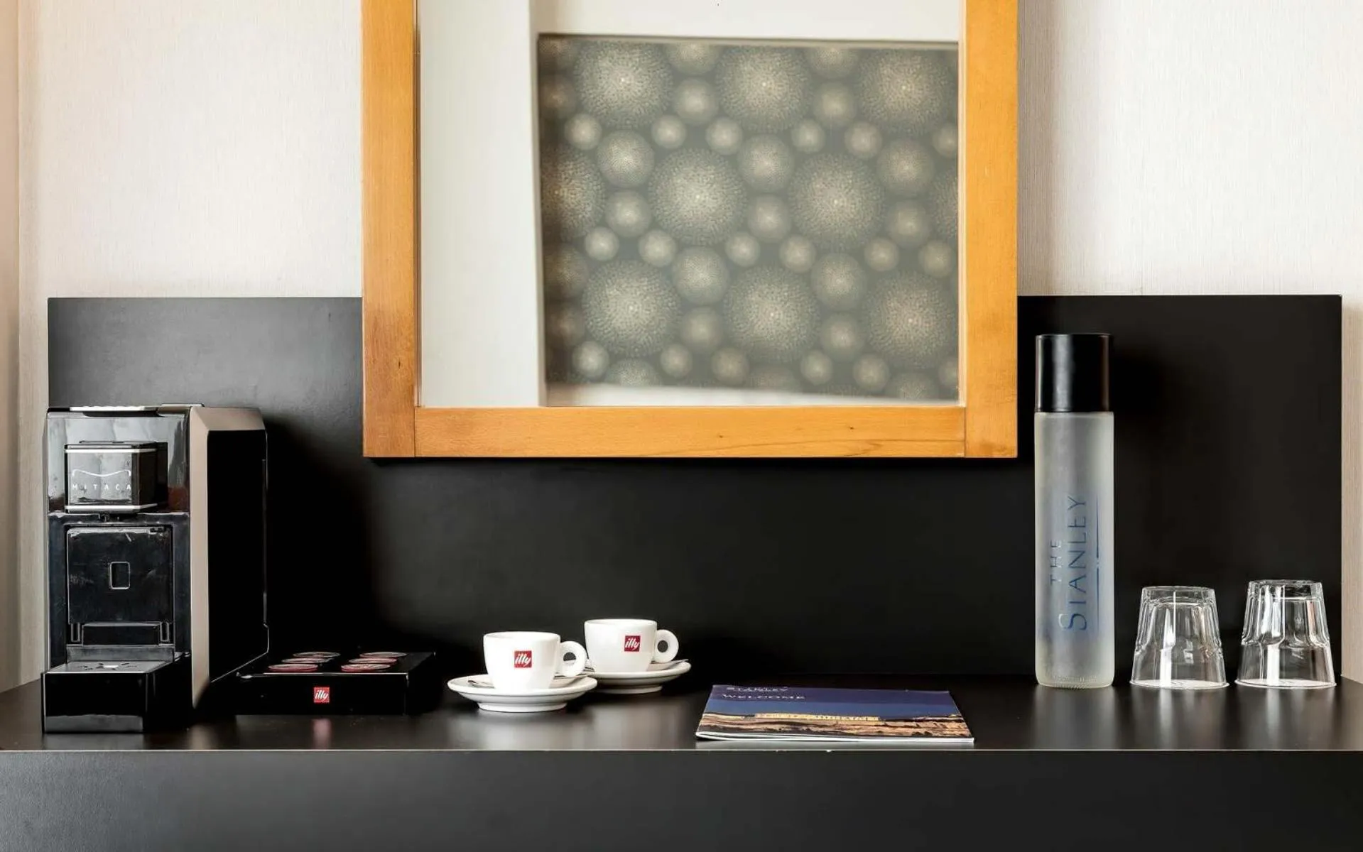 Photo of the whole room in The Stanley