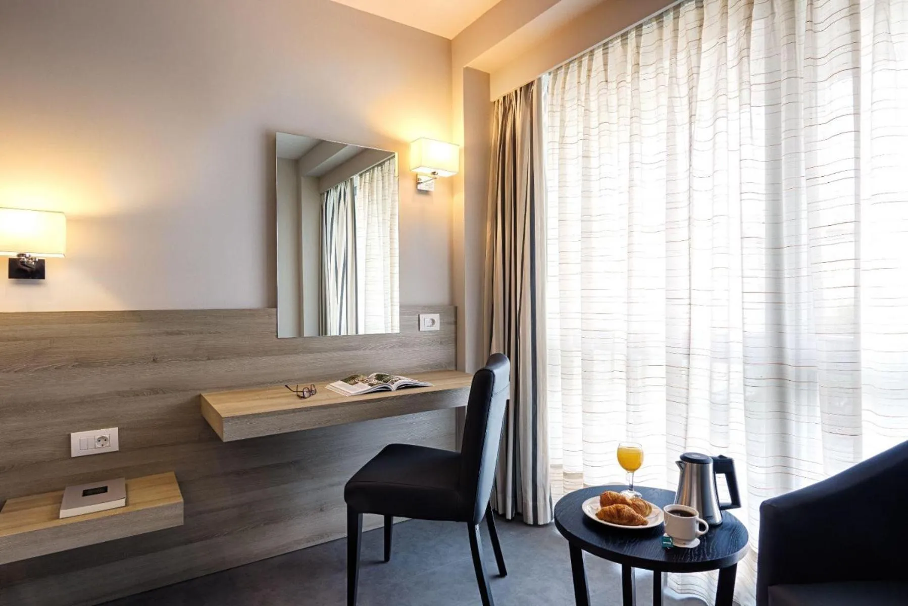 Photo of the whole room in The Stanley