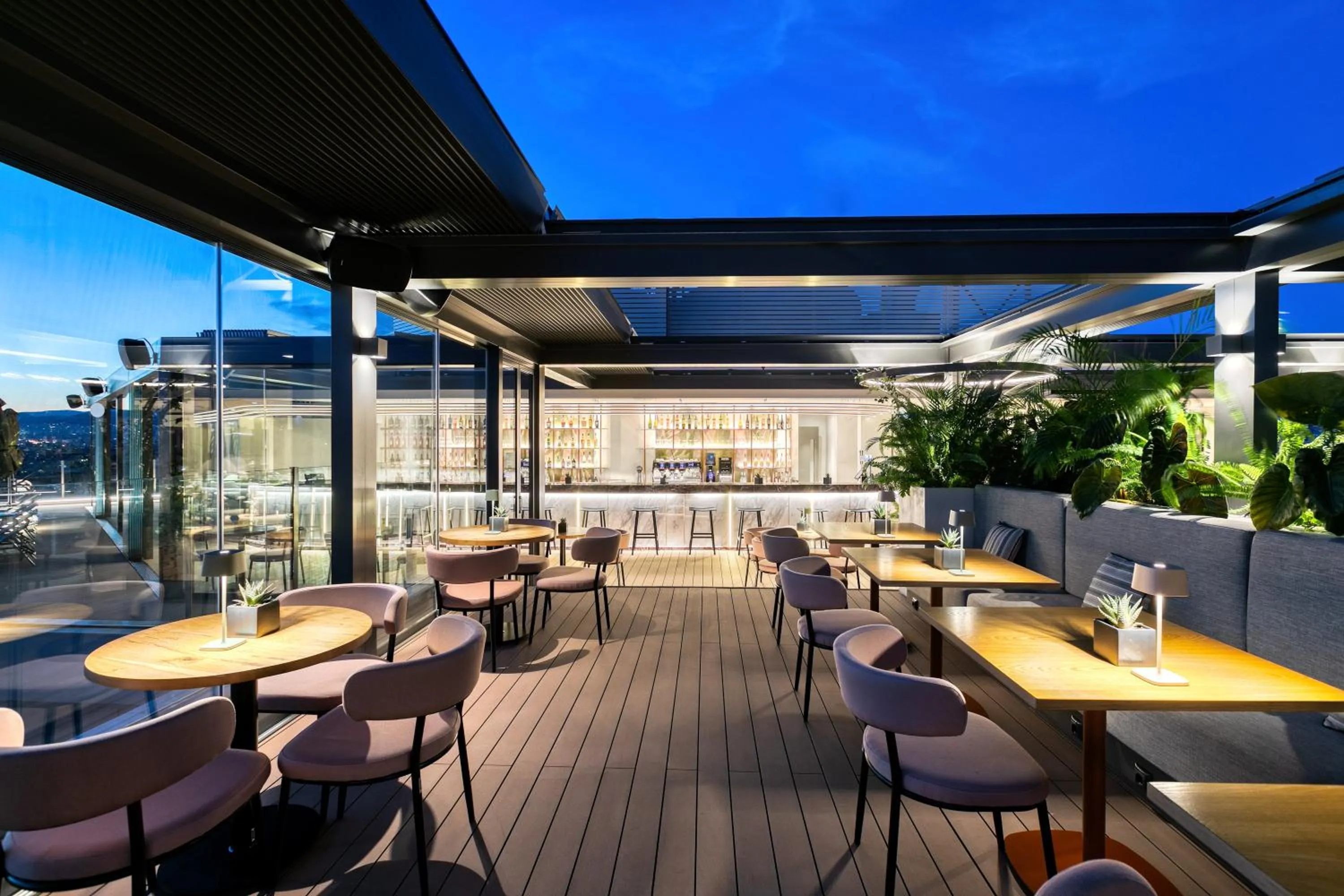 Restaurant/places to eat in The Stanley