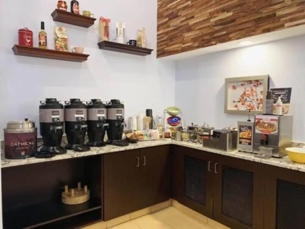 Tysons Corner Suites, A Baymont by Wyndham