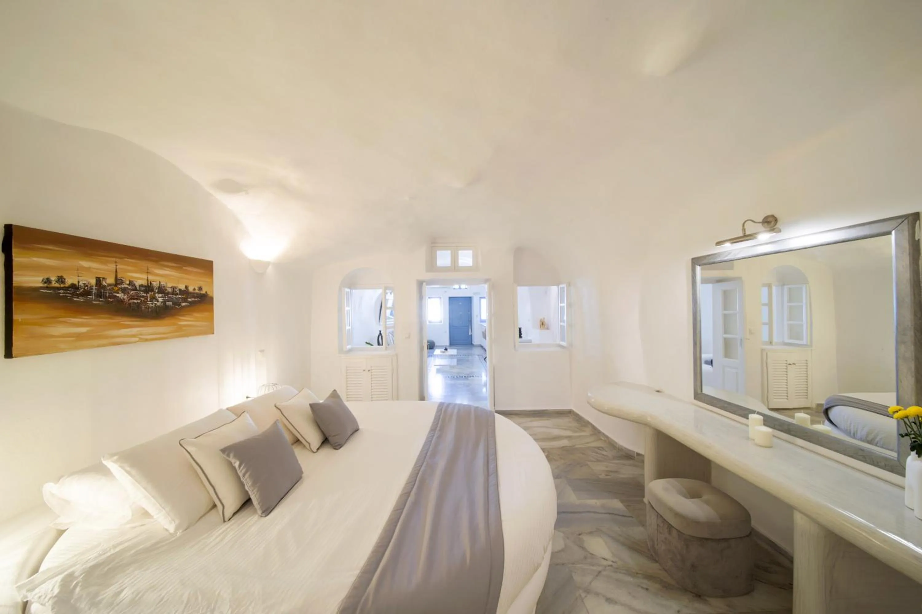 Bed in Pegasus Suites & Spa