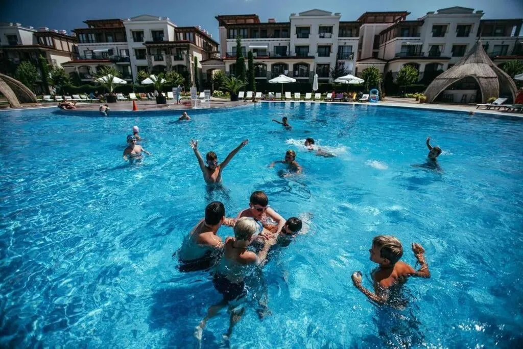 Swimming Pool in Апартамент в Green Life Beach Resort Sozopol