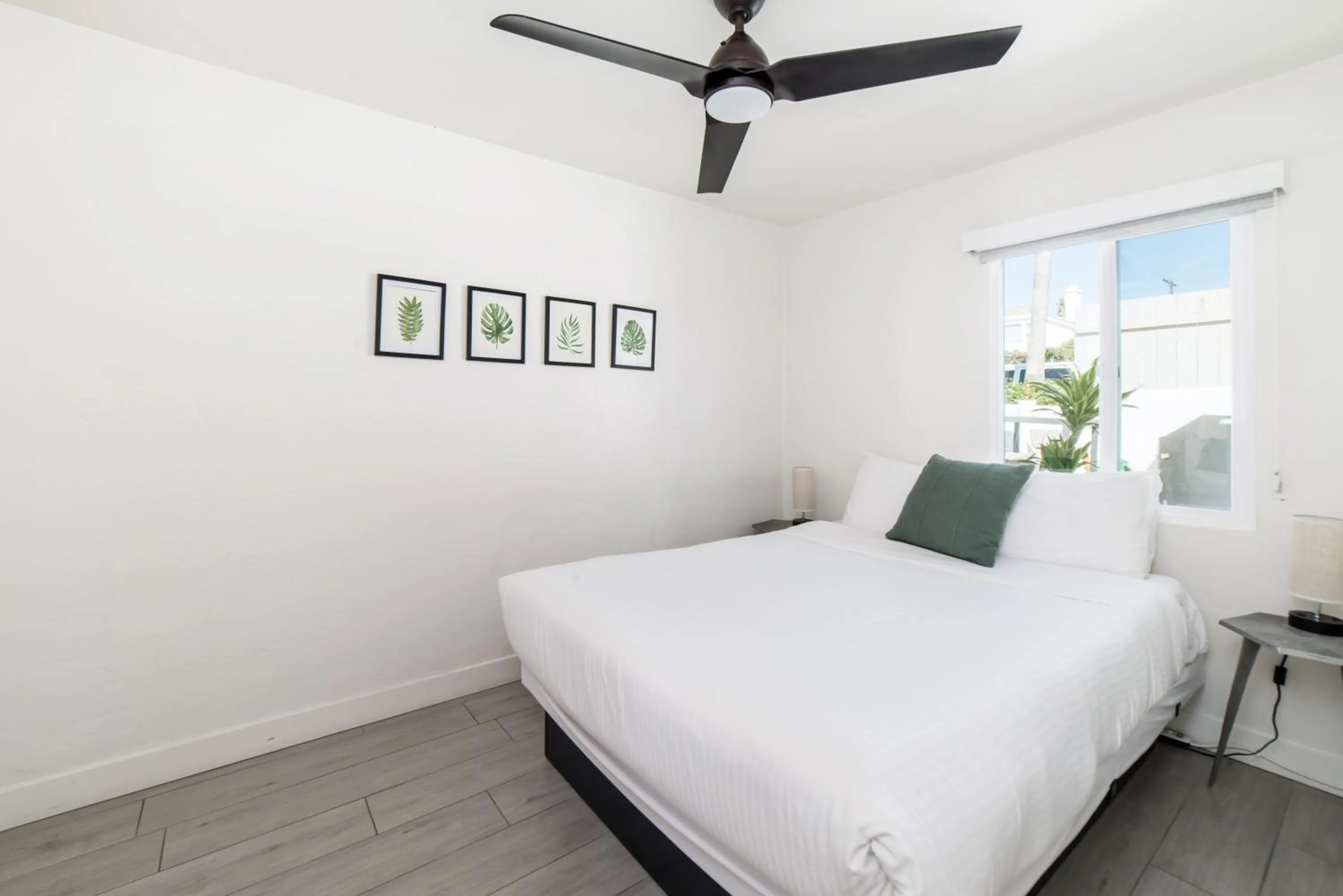 Bedroom, Bed in Pacific Villas