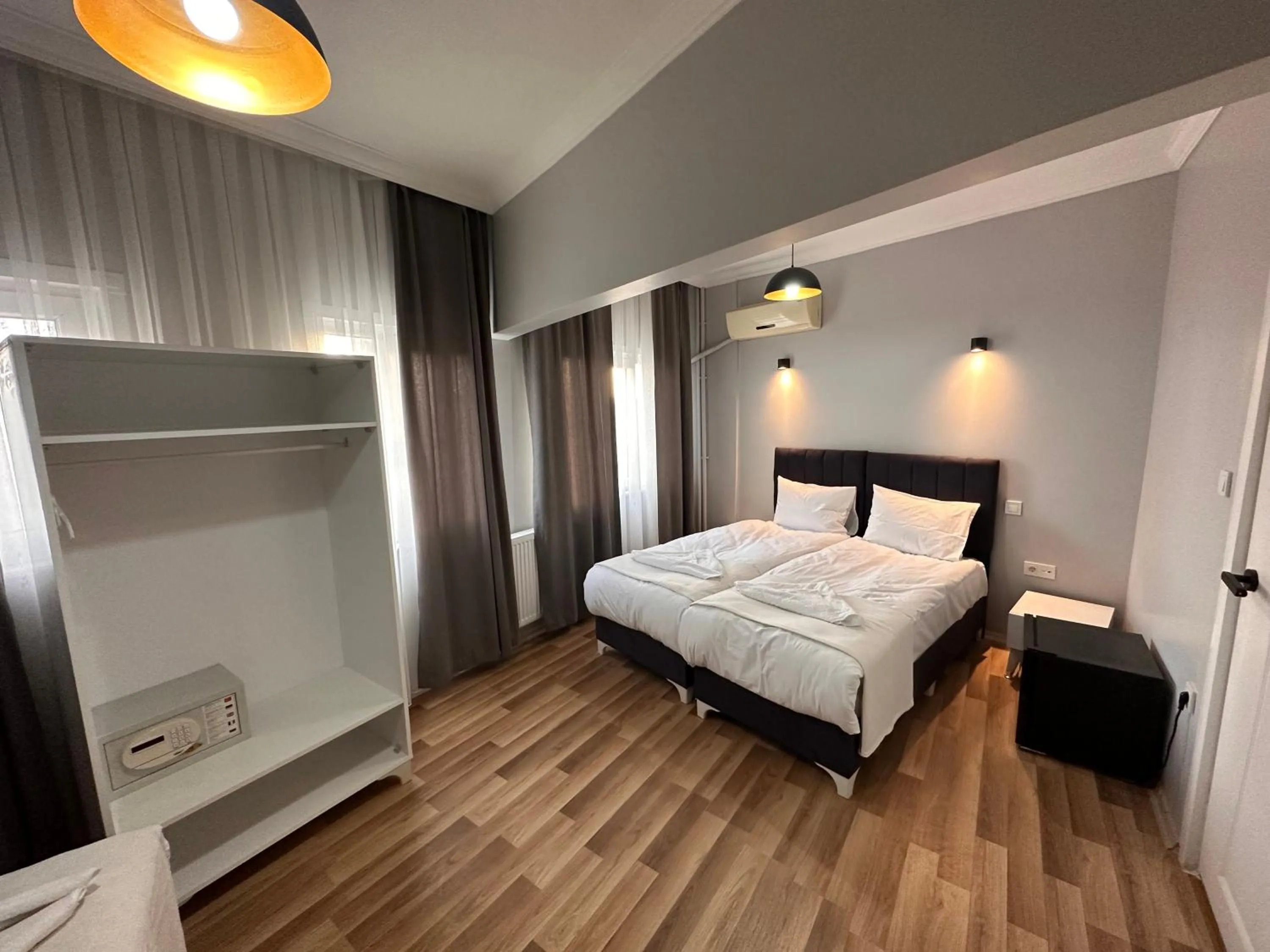 Bed in Asparagus HOTEL & SUITES OLD CITY