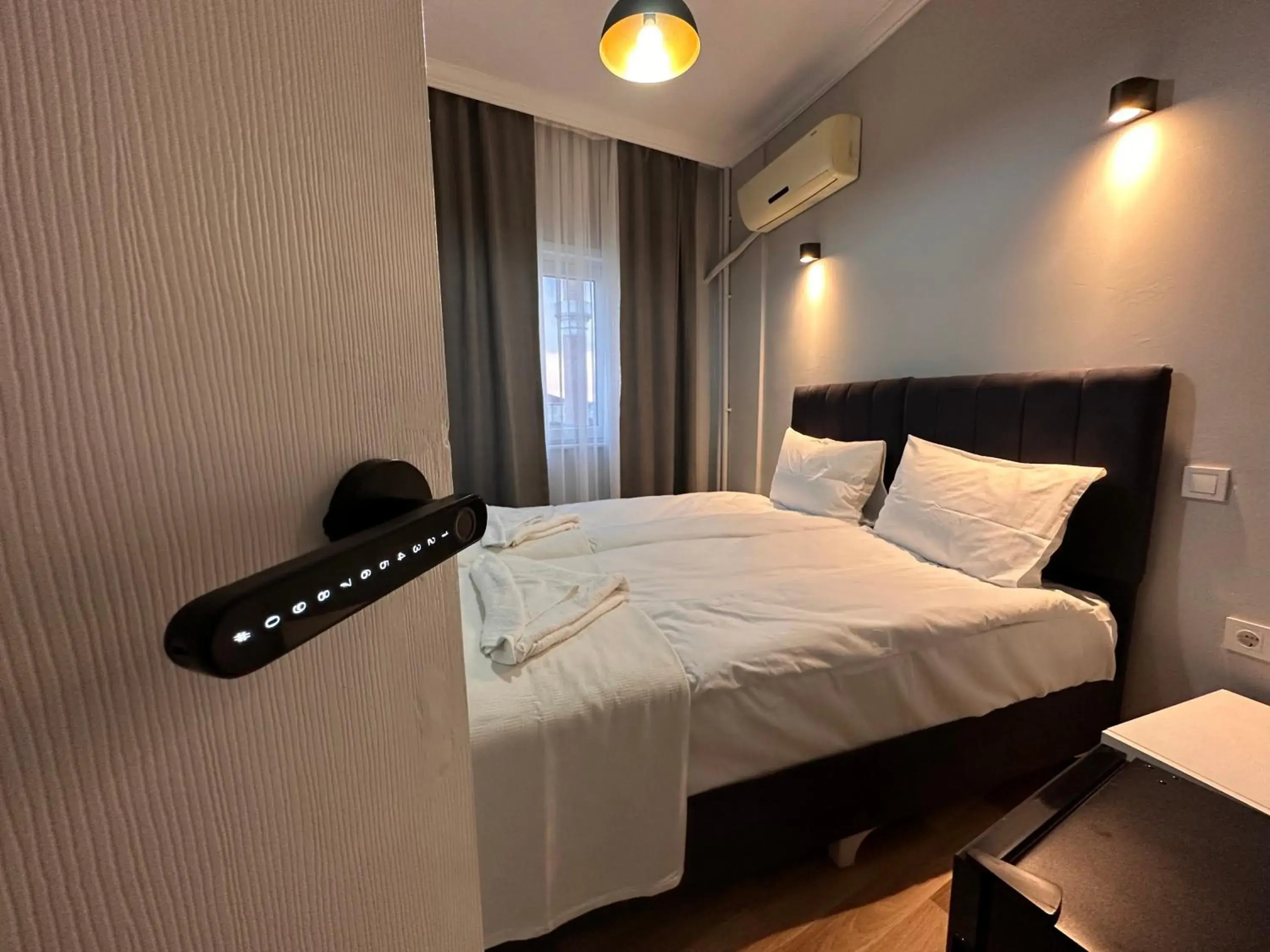 Triple Room with Bathroom in Asparagus HOTEL & SUITES OLD CITY Triple Room with Bathroom in Asparagus HOTEL & SUITES OLD CITY