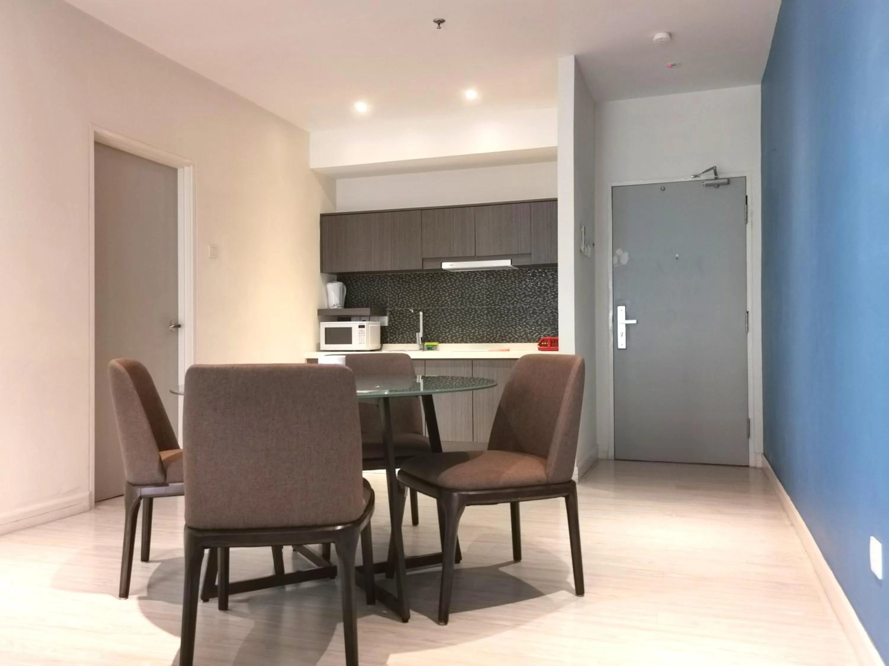 Kitchen or kitchenette in M Centro City Centre @ Gaya Street by Sunset Seaview Vacation Condos