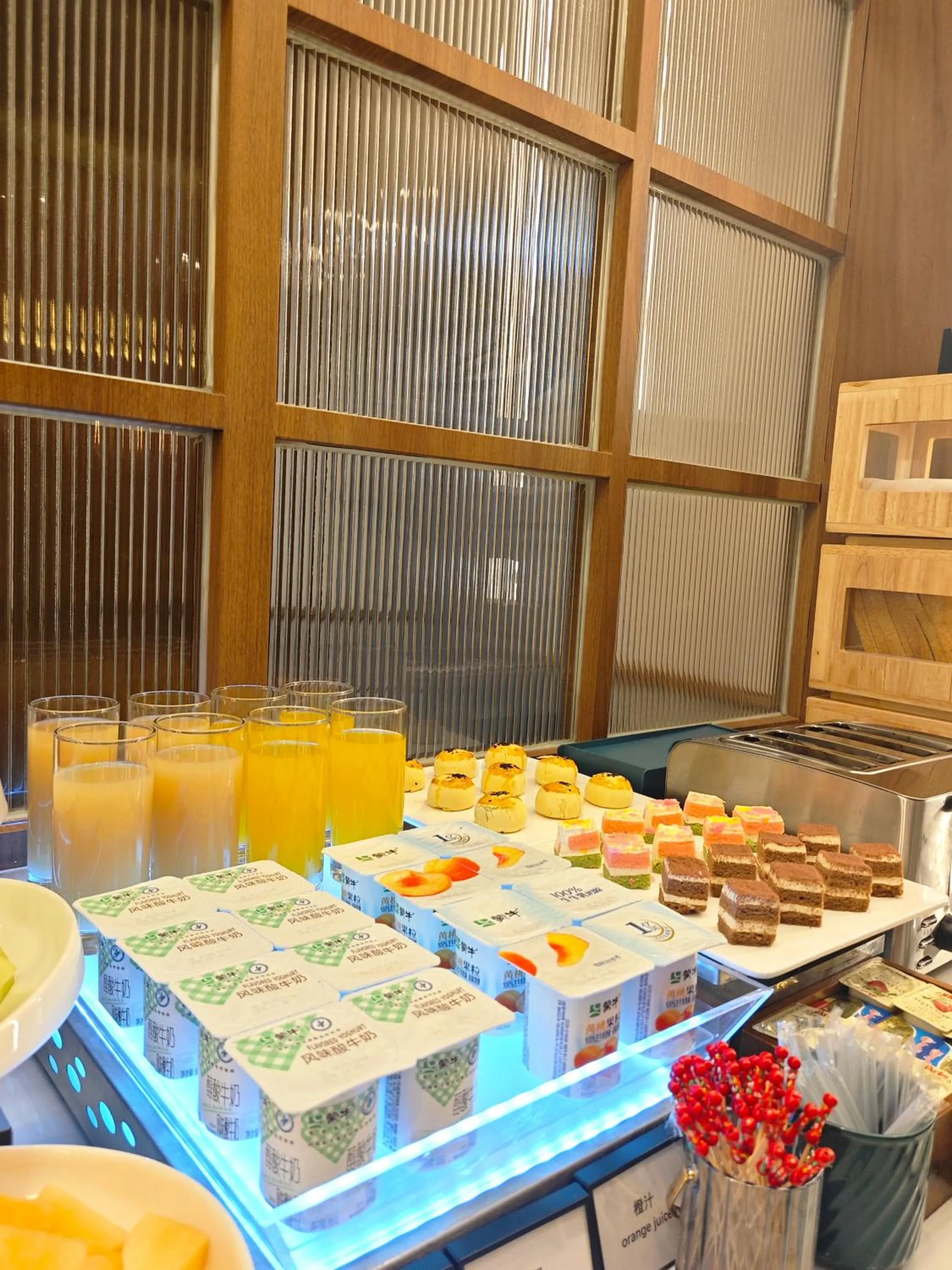 Food and drinks in Nostalgia S Hotel Beijing National Olympic Sports Center