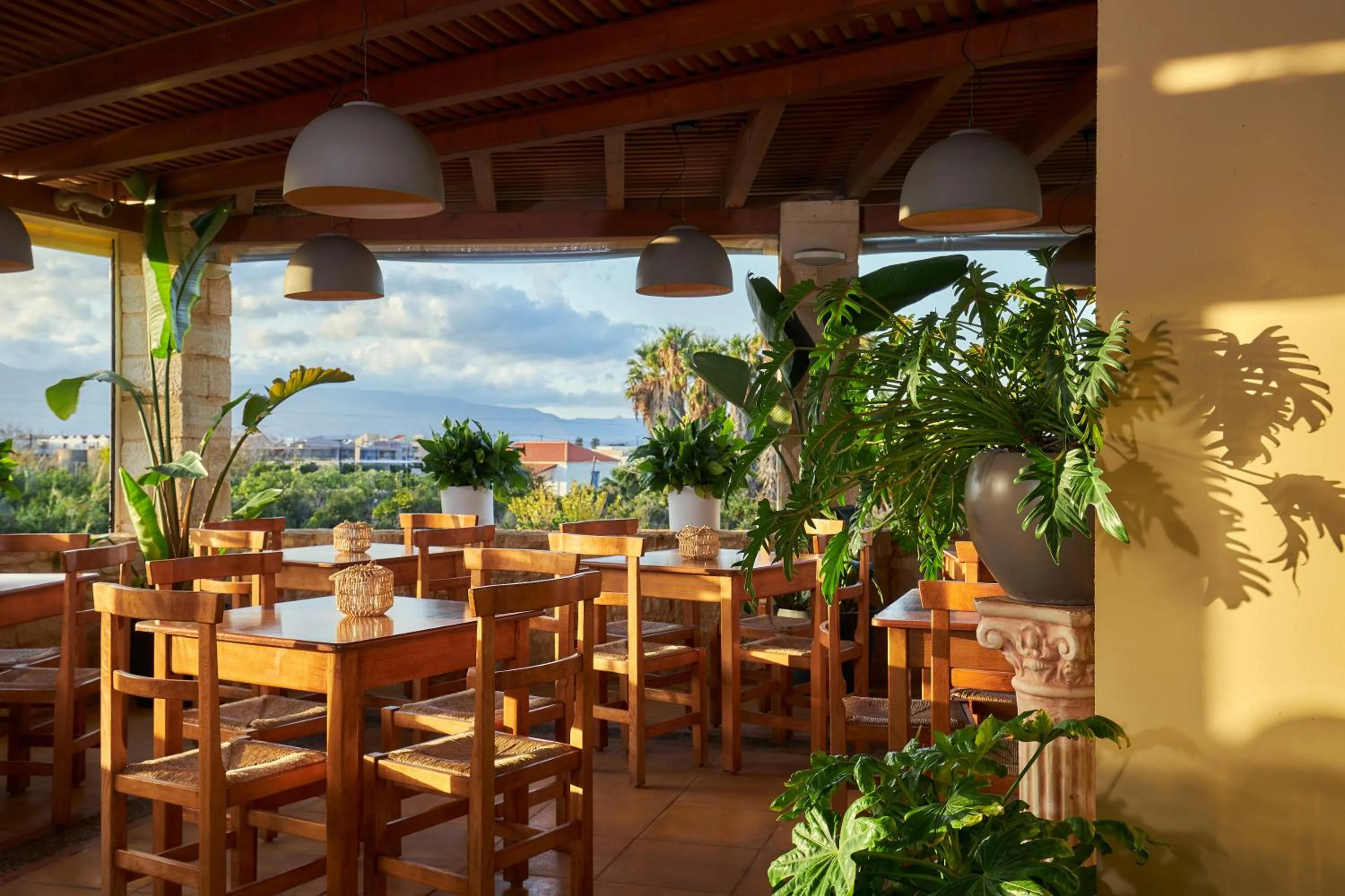 Restaurant/places to eat in Futura Hotel