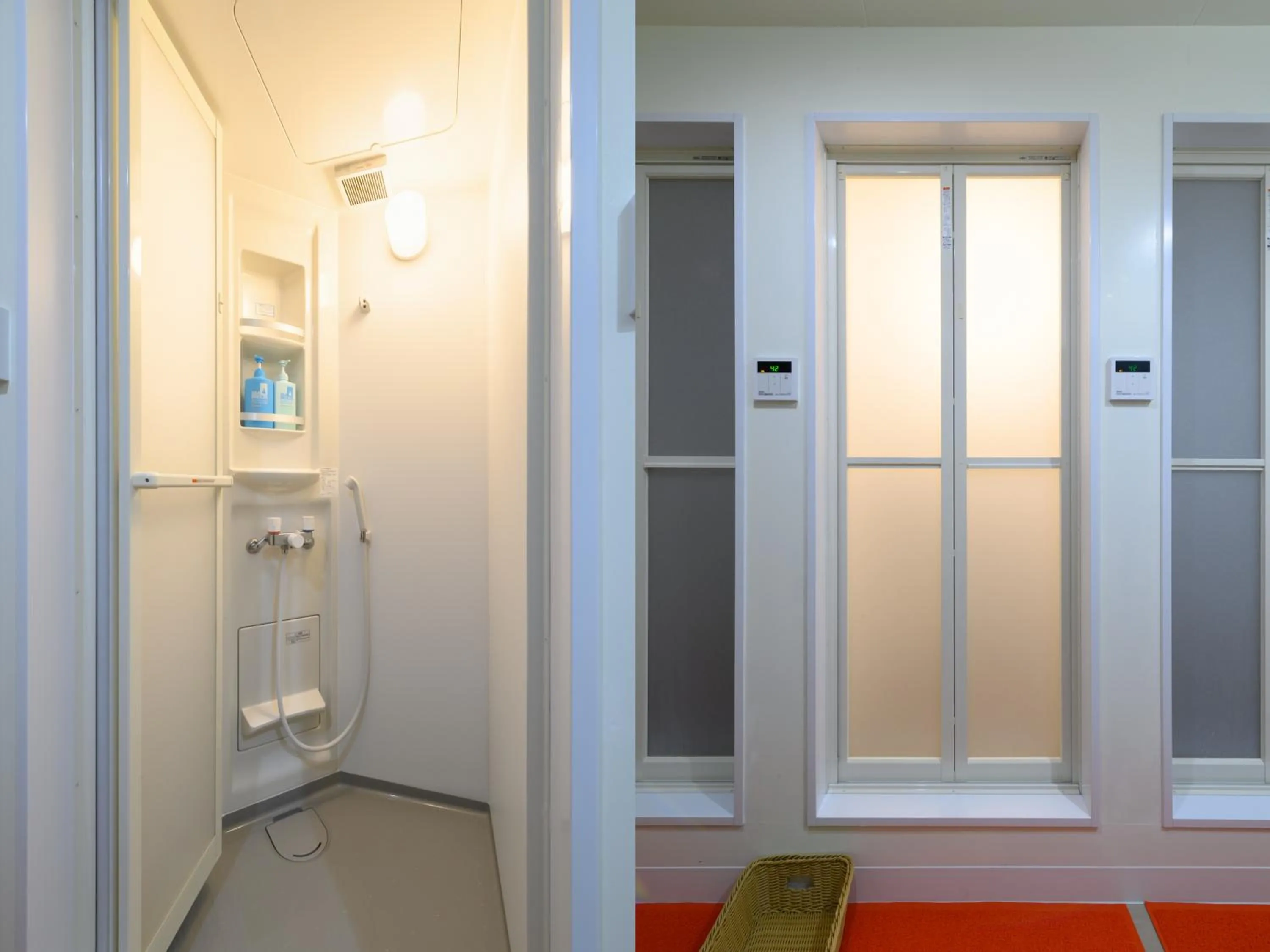 Shower in カプセルイン笠懸 男性専用 Capsule Inn Kasakake Male Only