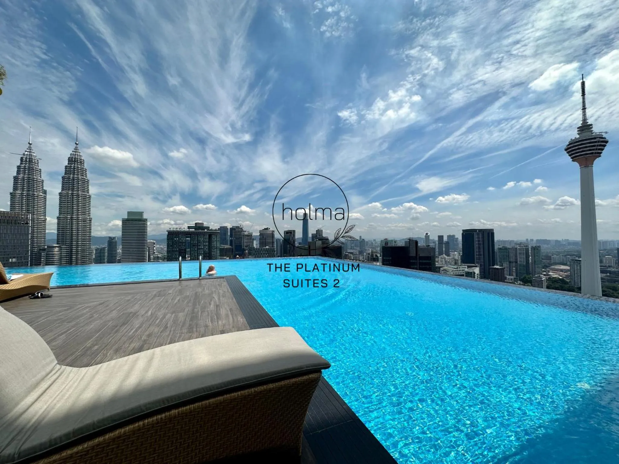 Swimming pool in The Platinum 2 Kuala Lumpur by HOLMA