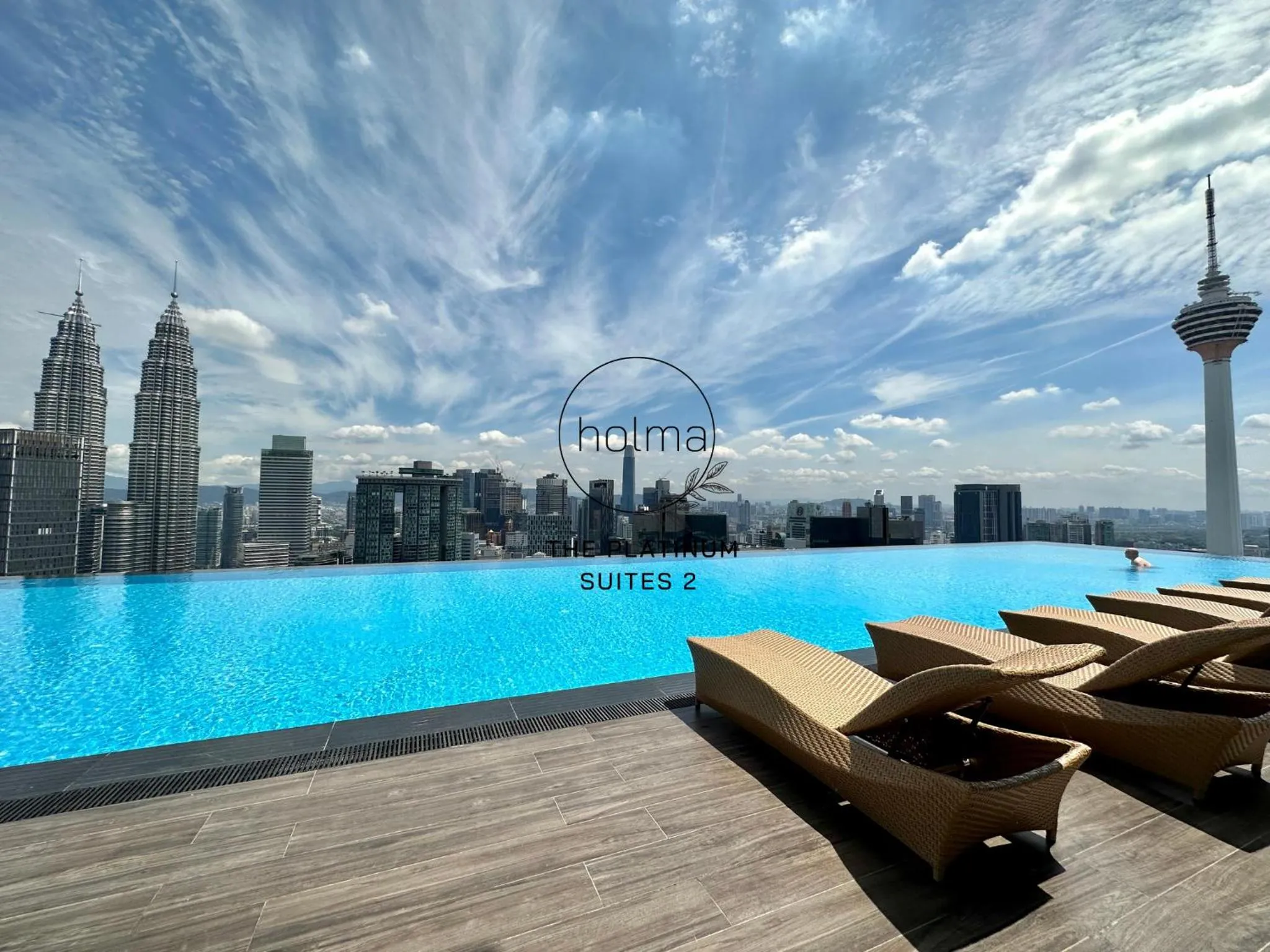 Swimming pool in The Platinum 2 Kuala Lumpur by HOLMA