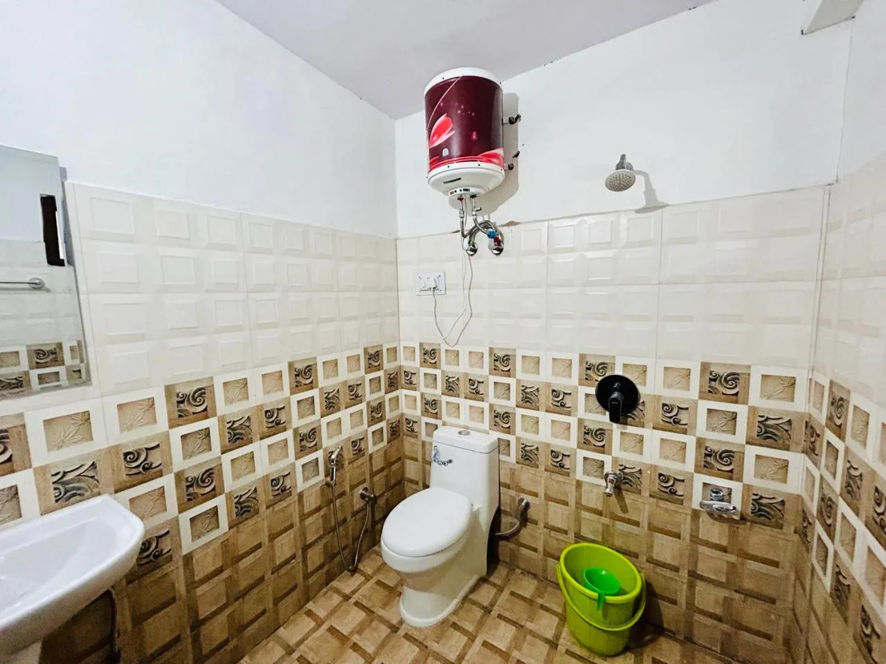 Shower in Kasol Hostel