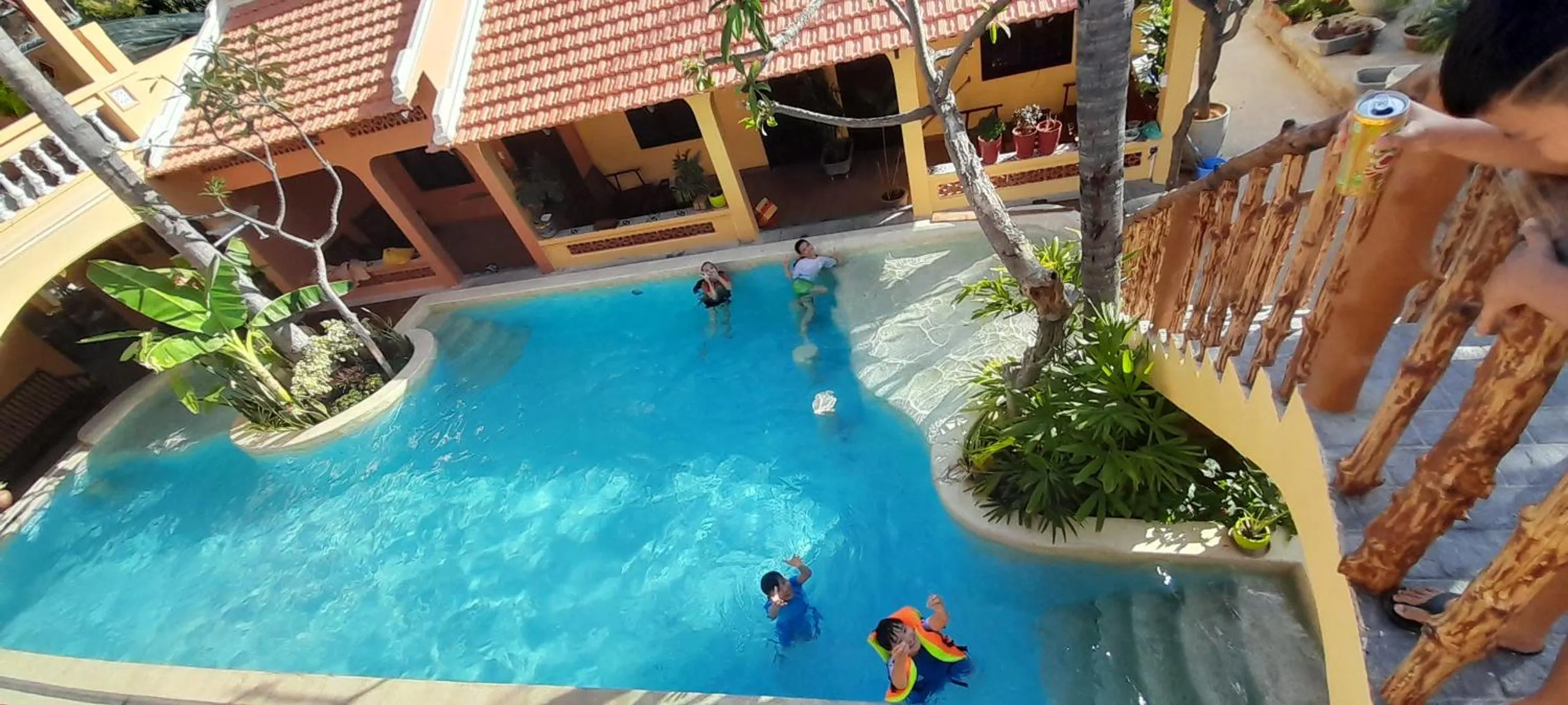 Swimming pool in Mi Nhon Em Hotel Muine