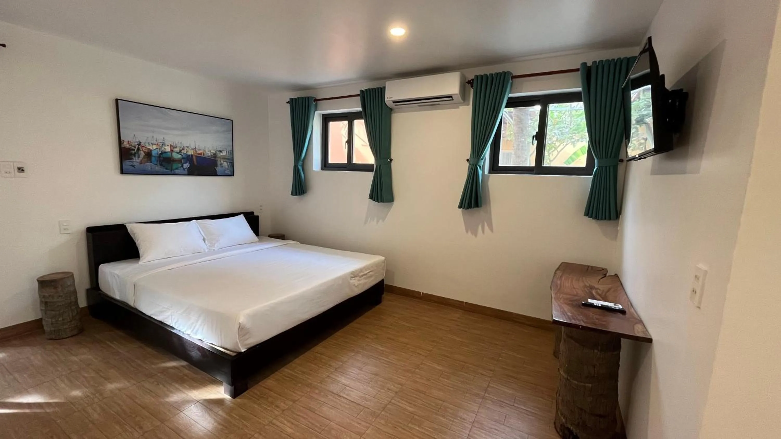 Bed in Mi Nhon Em Hotel Muine