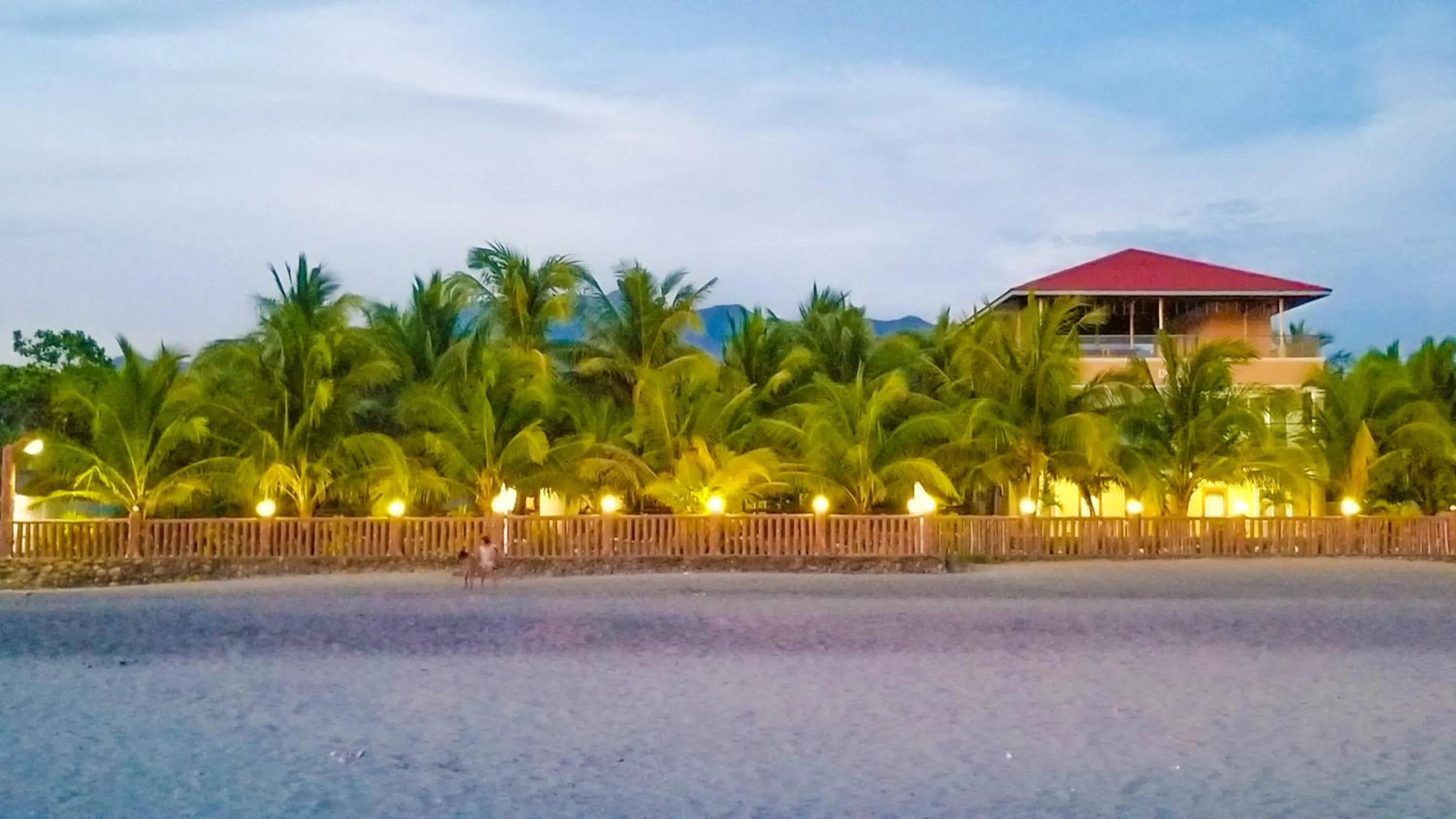 Property building in Crystal Shores Beach Resort powered by Cocotel
