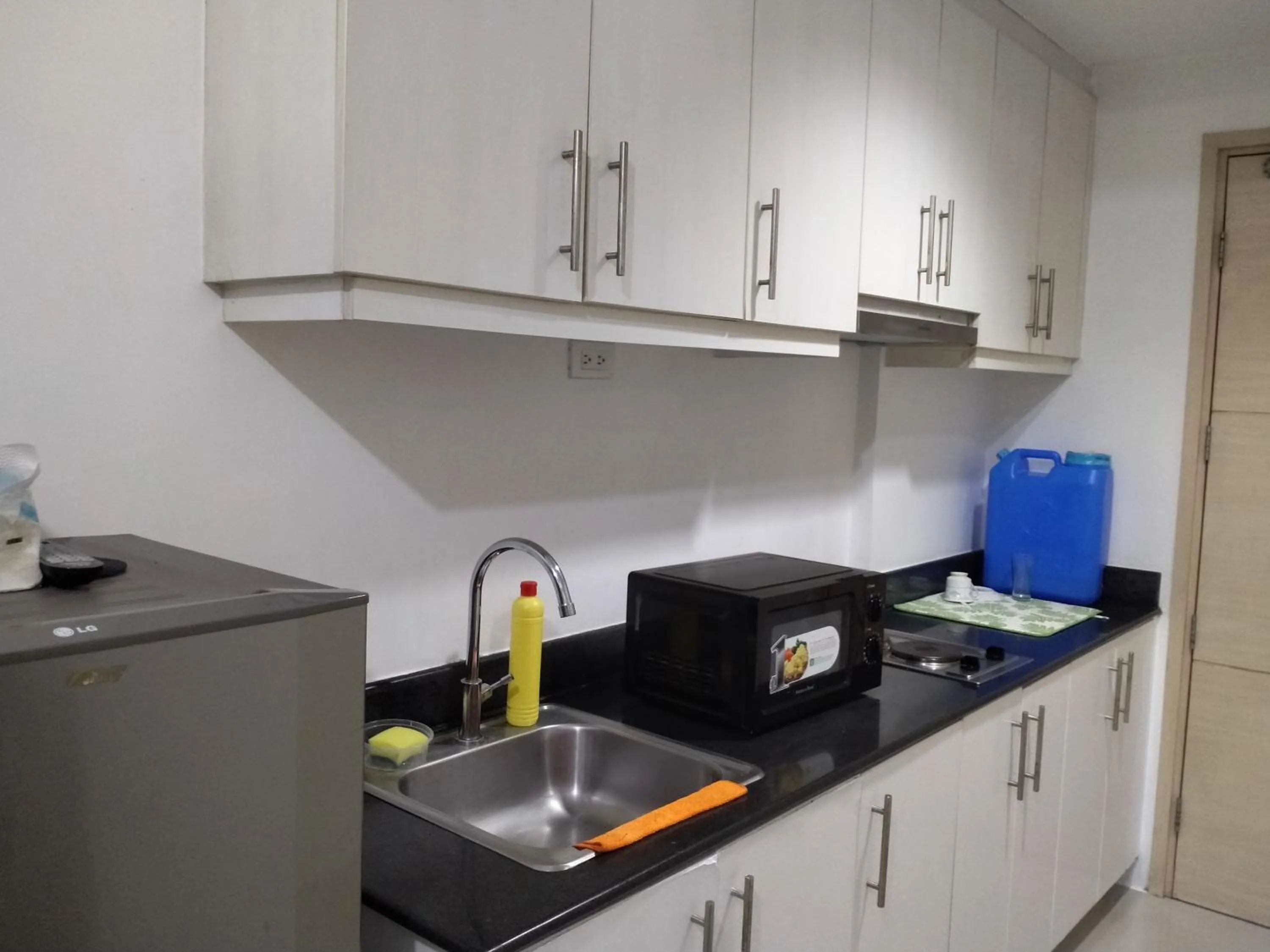 Kitchen or kitchenette in The FINEST Sea Residences Condo