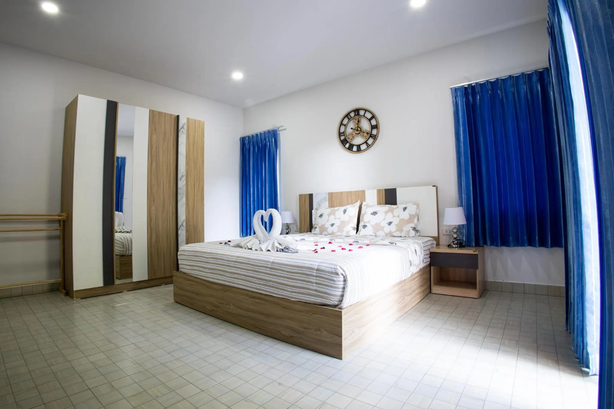 Bed in Grand View Premium