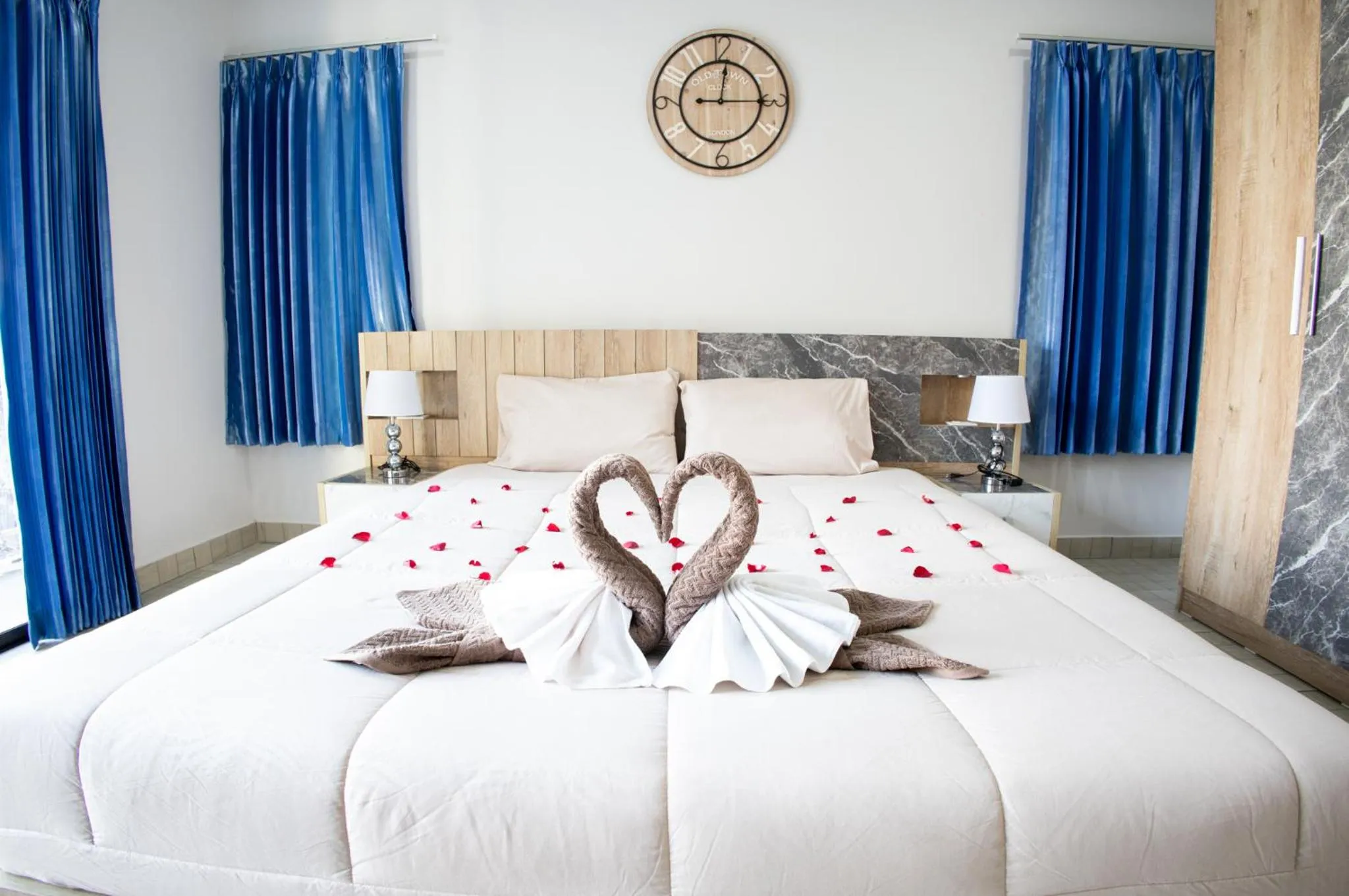 Bed in Grand View Premium