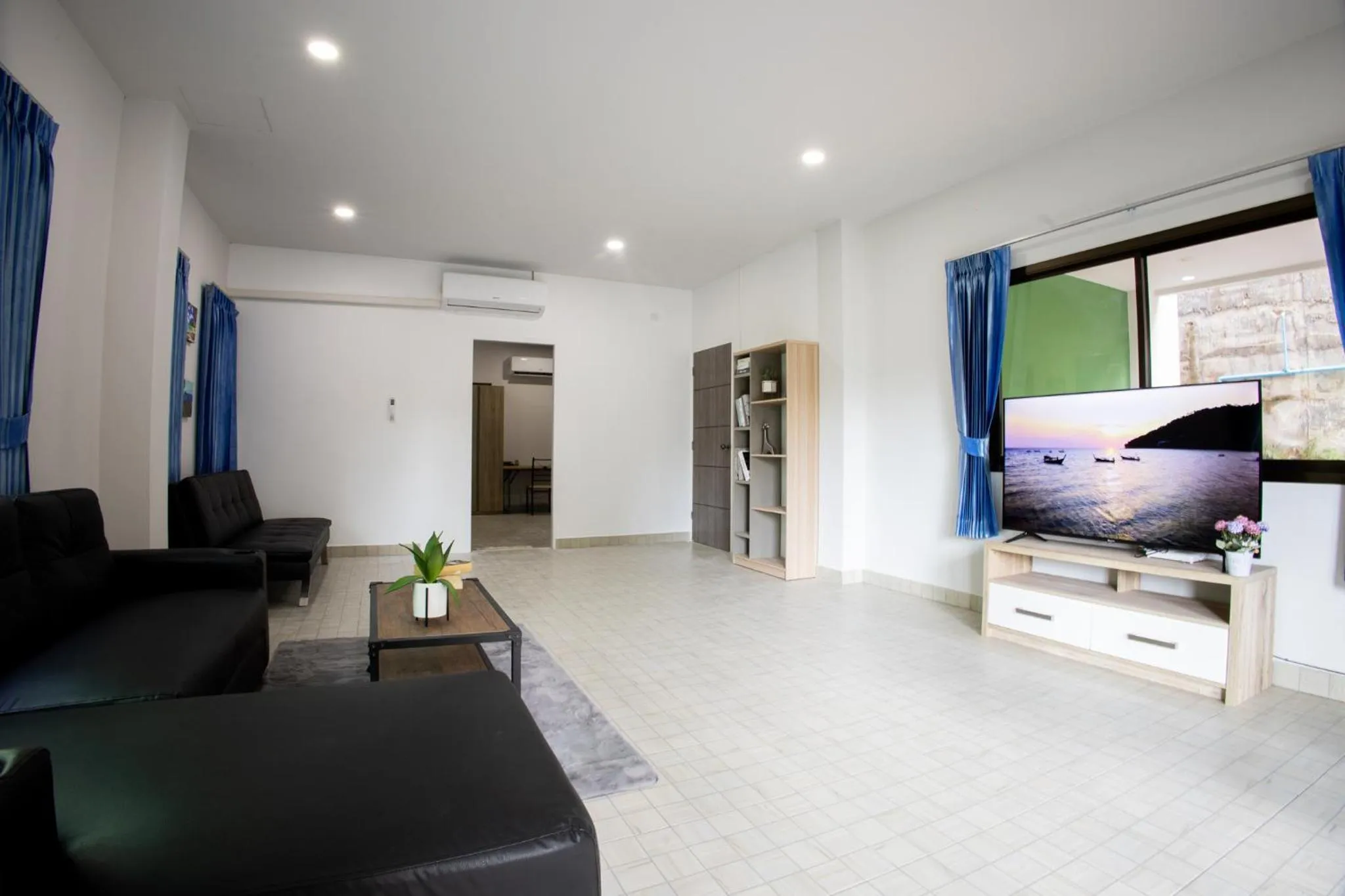 TV and multimedia in Grand View Premium