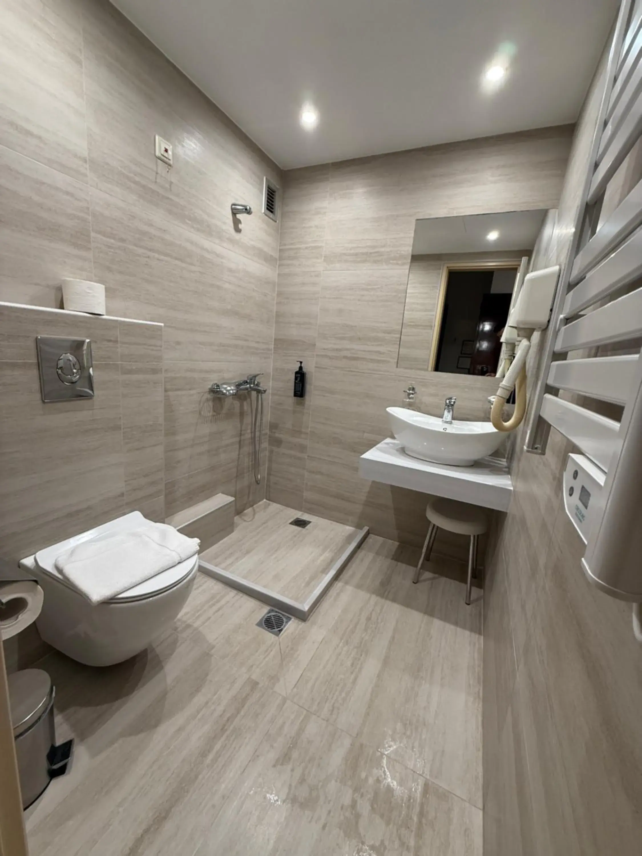 Triple Room in Hotel Ideal Triple Room in Hotel Ideal