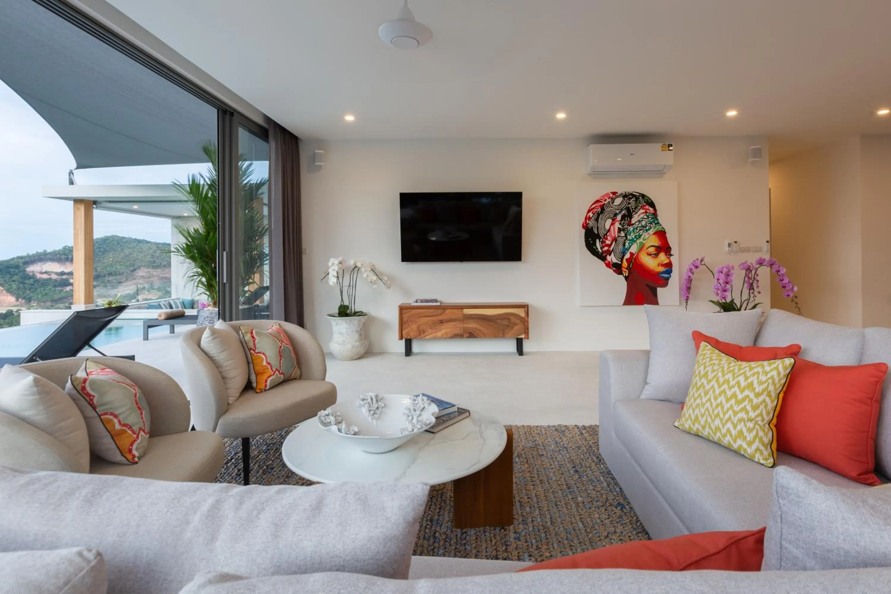 TV and multimedia in Zog Villas