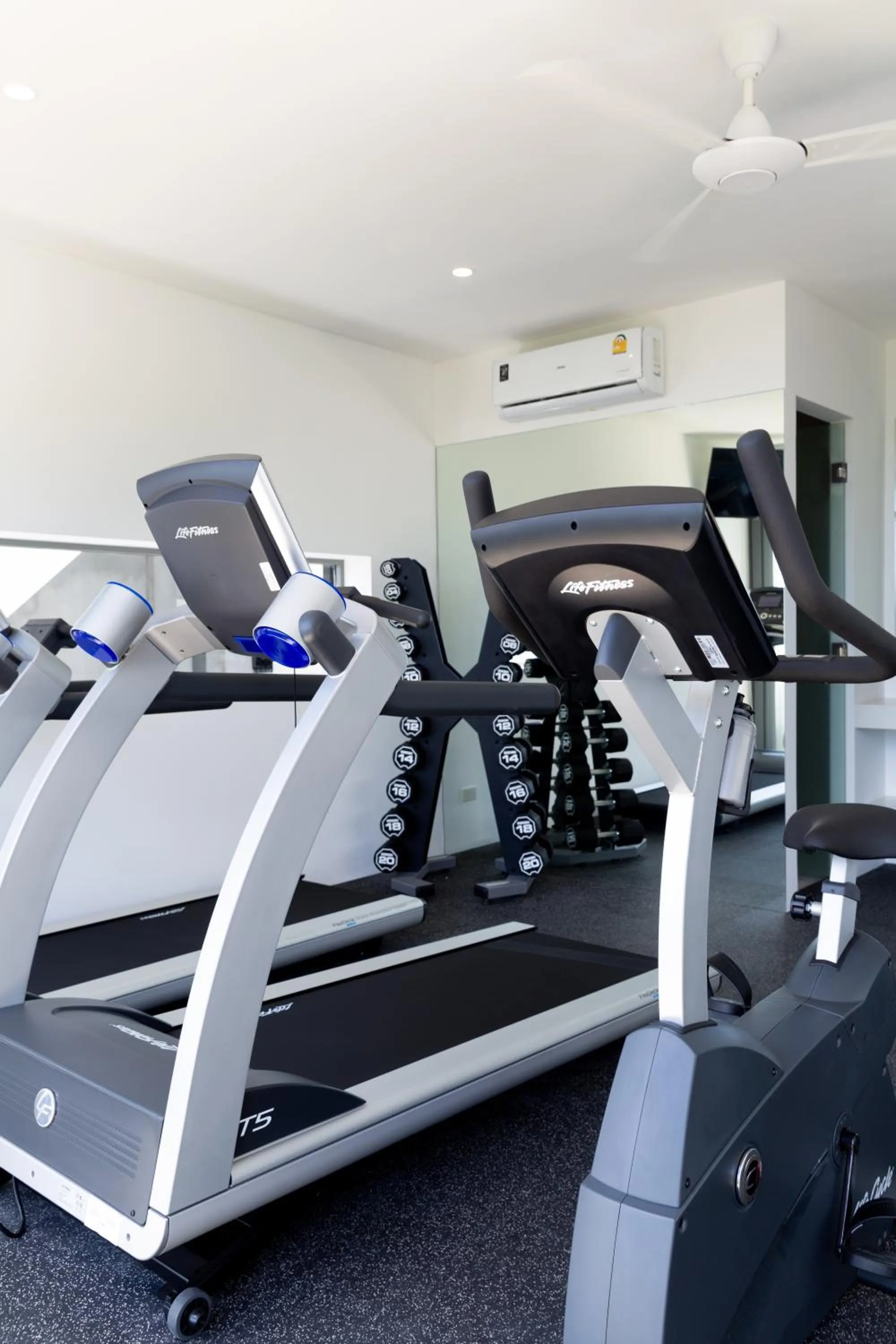 Fitness centre/facilities in Zog Villas