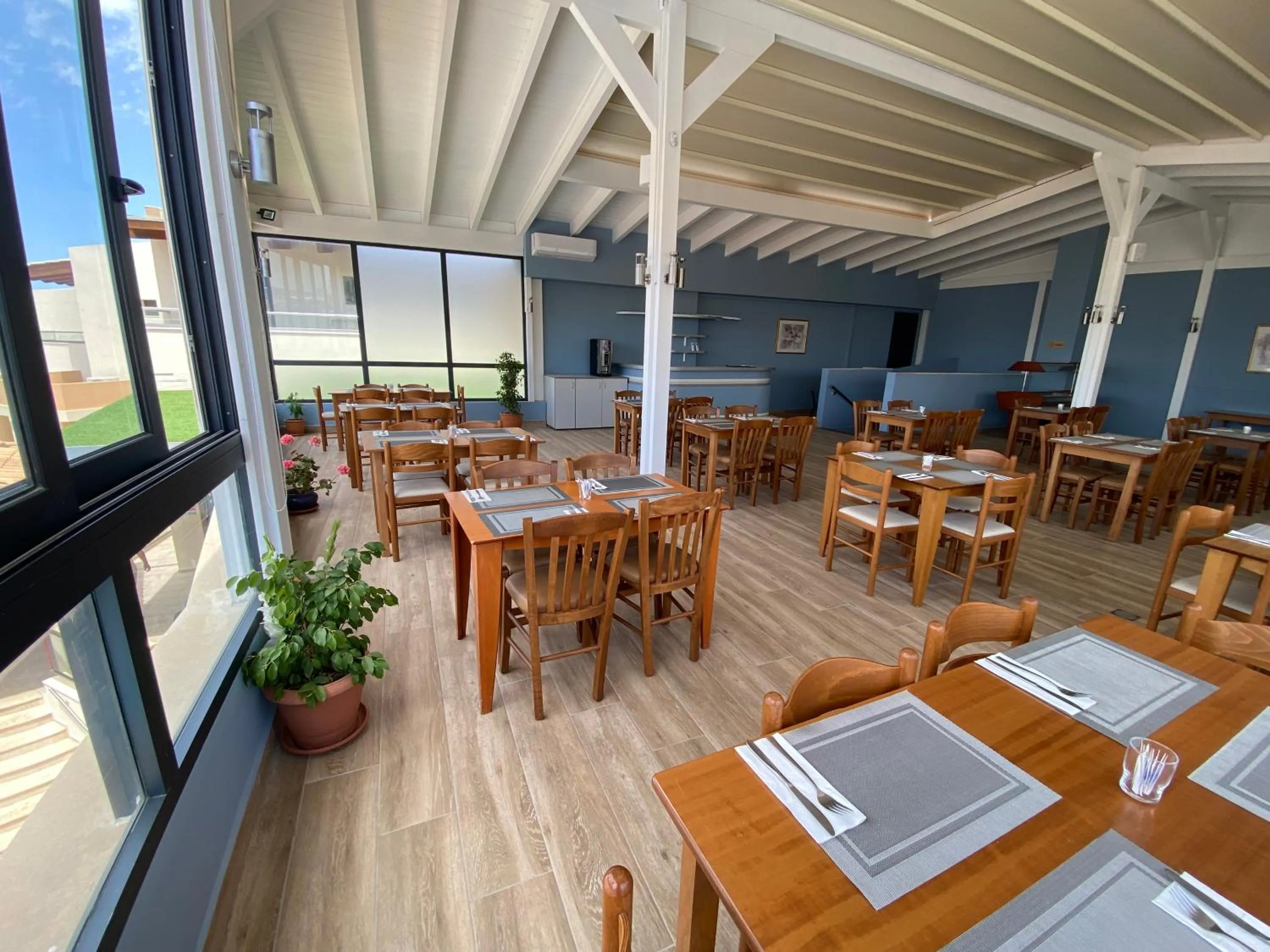 Restaurant/places to eat in Blue Aegean Hotel & Suites