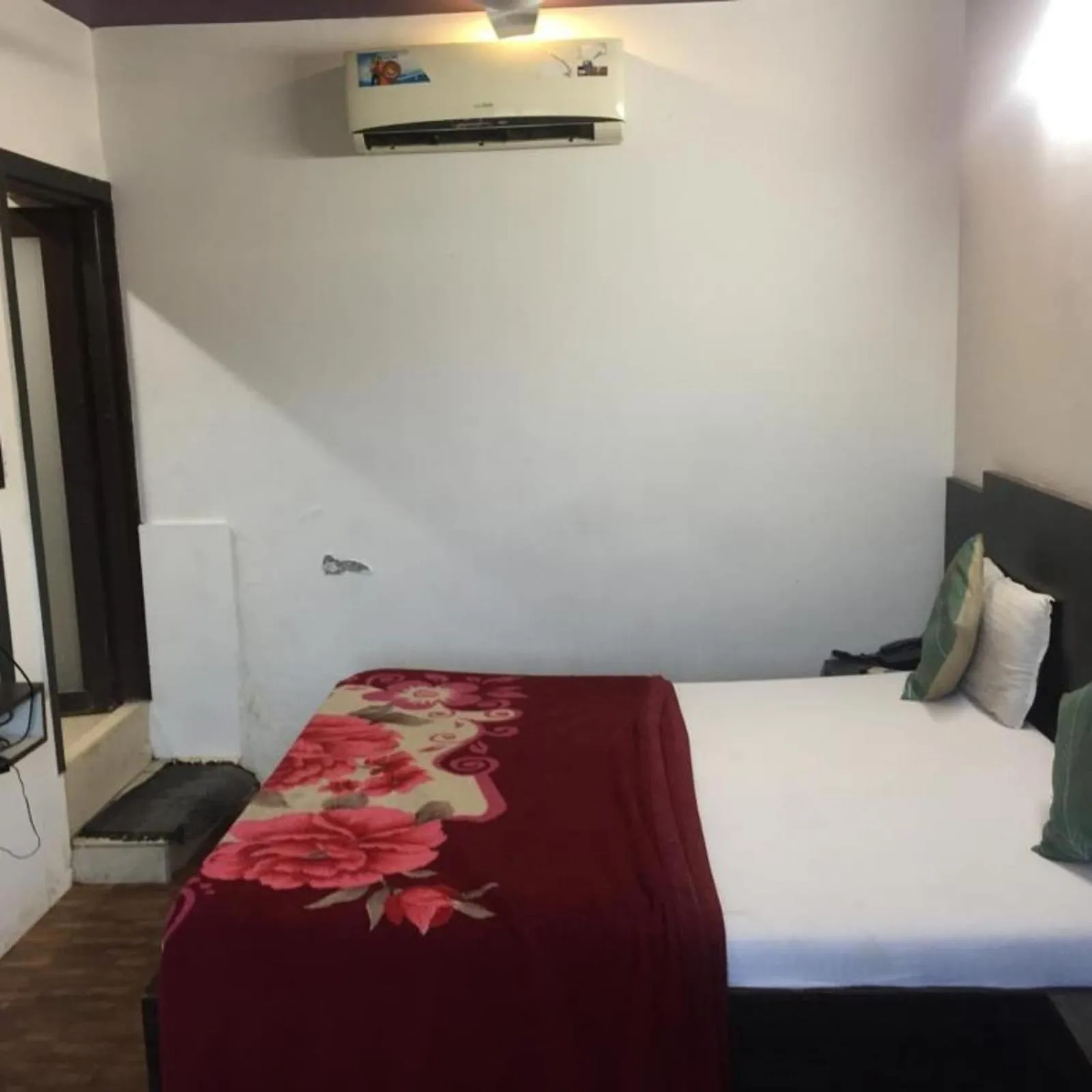 Bed in Hotel Long Stay