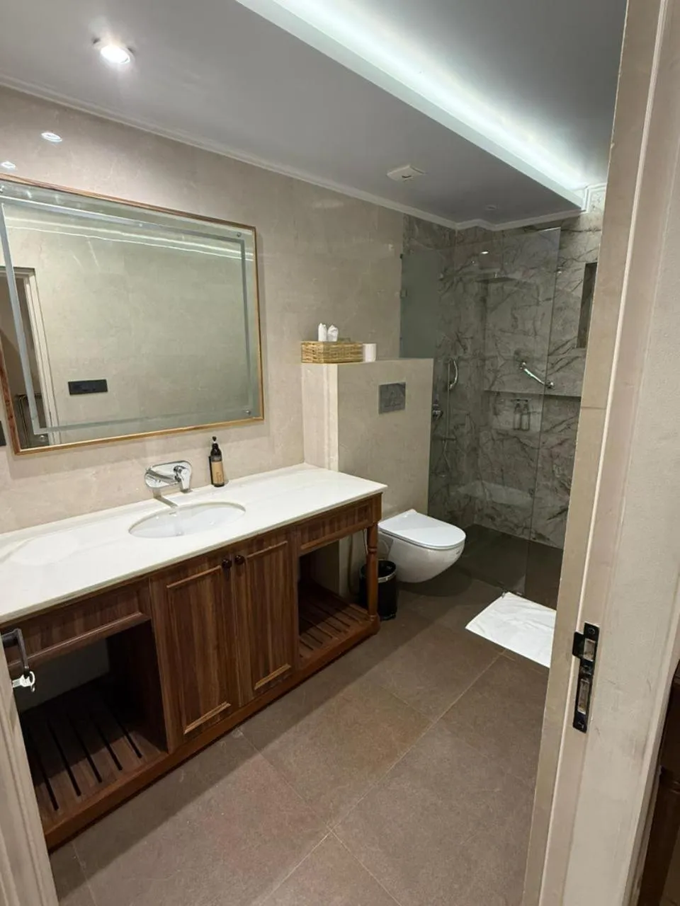Bathroom in The Lanswood Estate