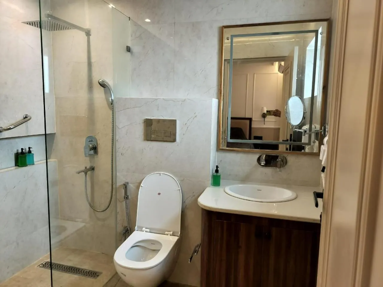 Bathroom in The Lanswood Estate